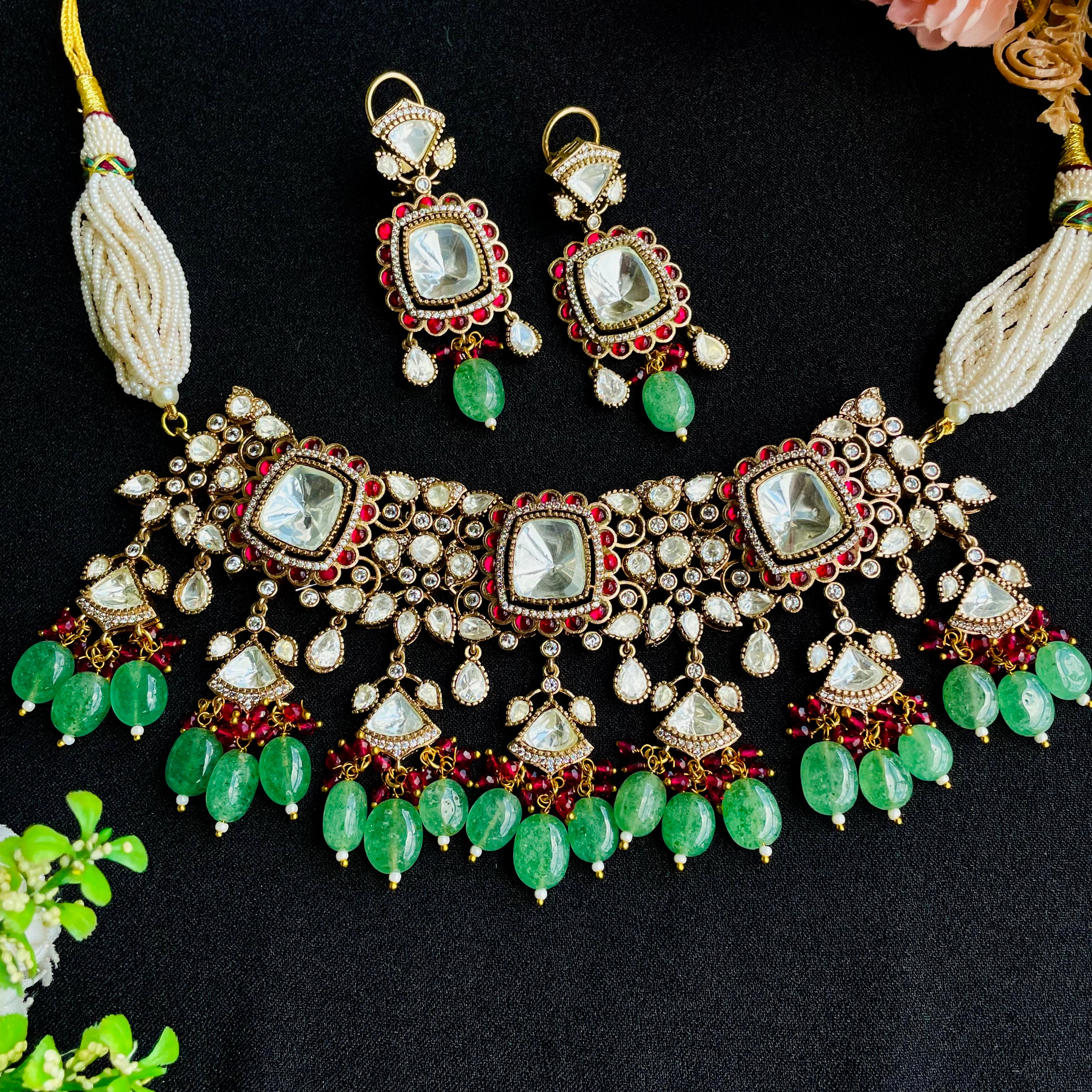 Nayaab Raima Neckpiece