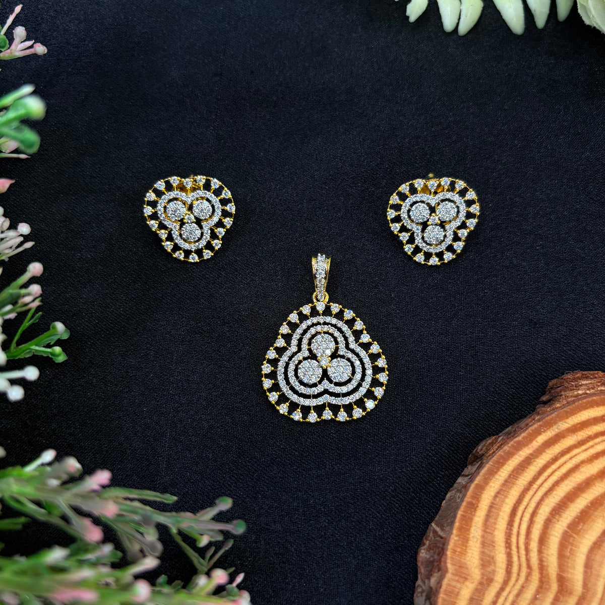 Aurelia Clover Pendant Set