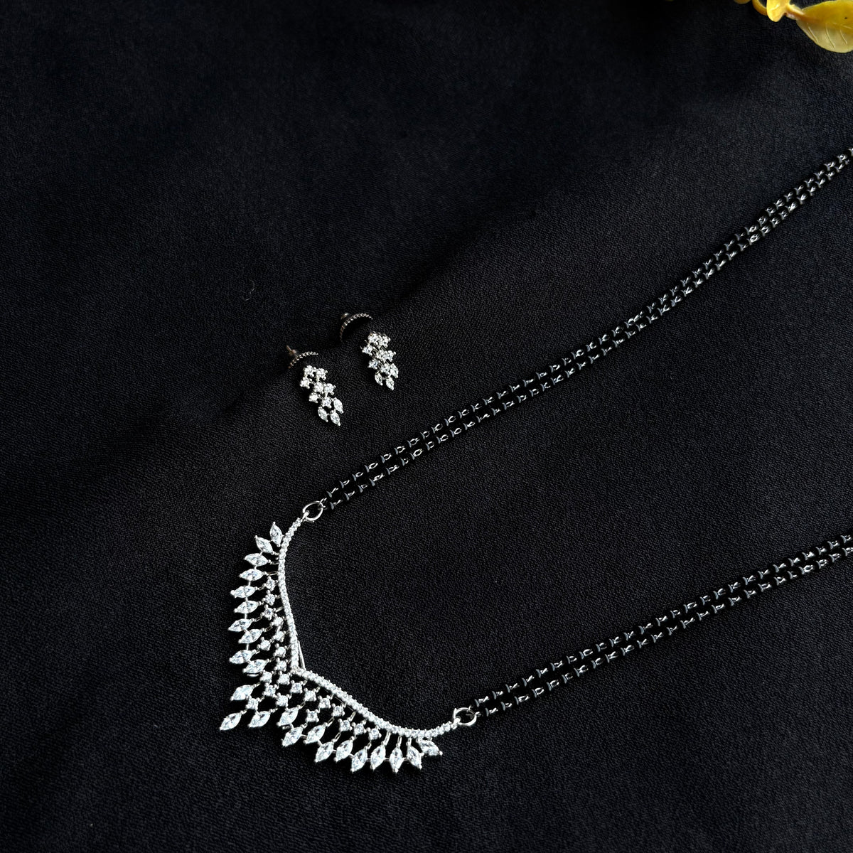 Aavisha Crystal Mangalsutra
