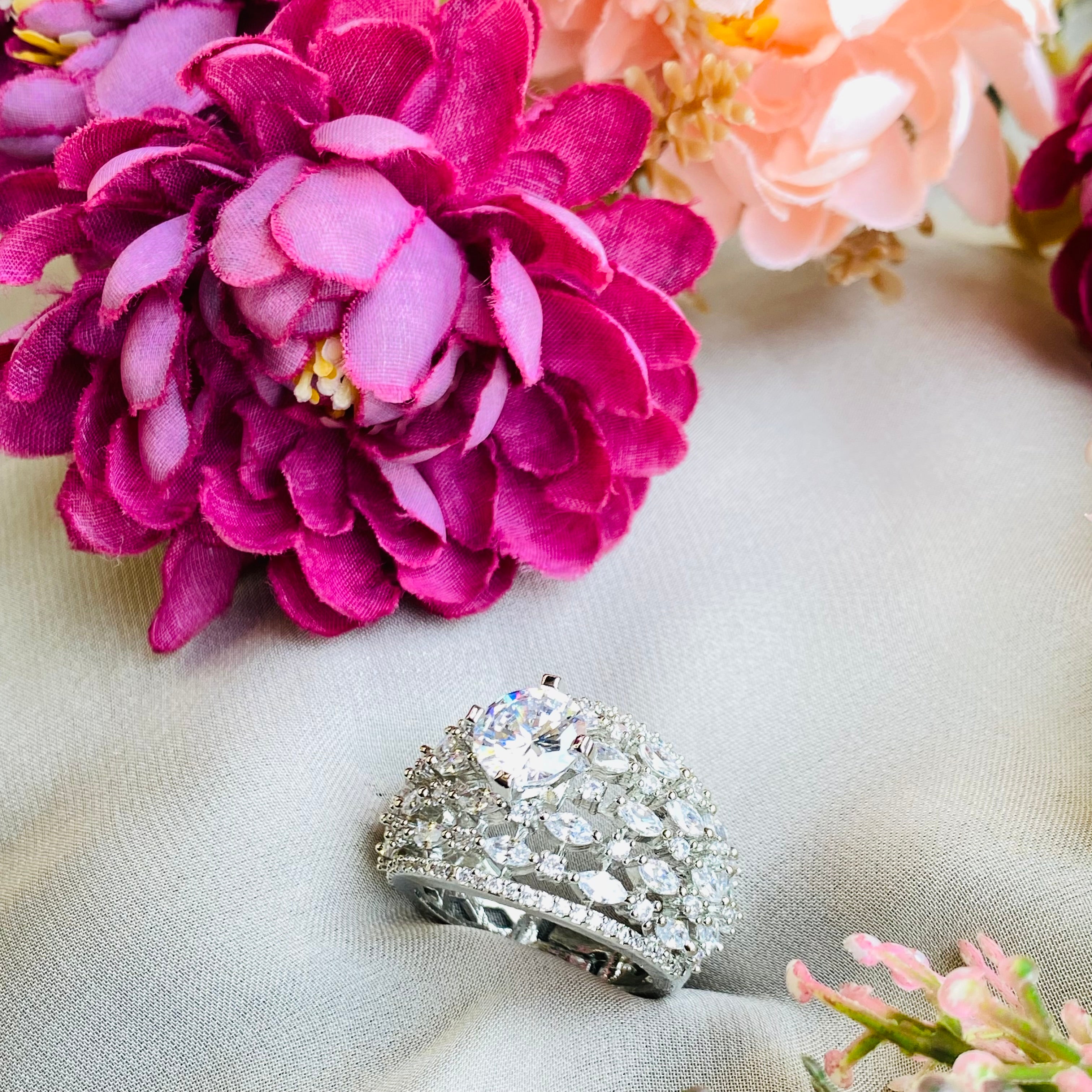 Ad Rhea ring adjustable