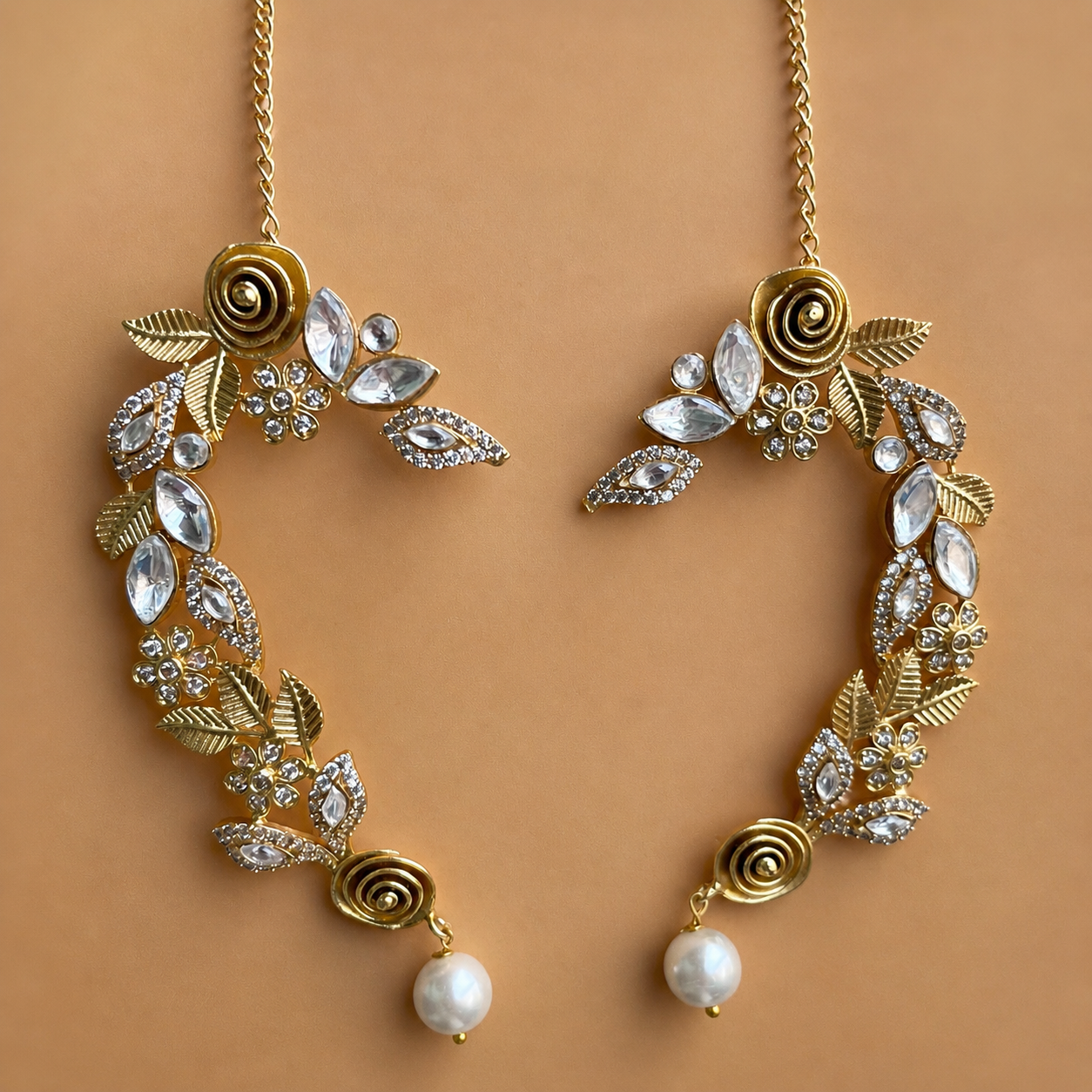 Nayaab Varnika Earcuff