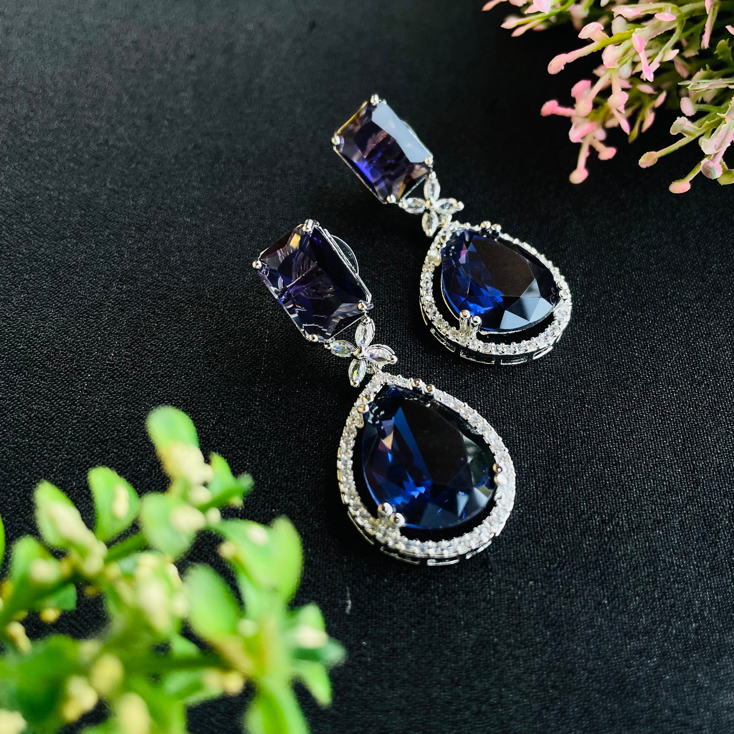 kiara emerald ad Neckpiece