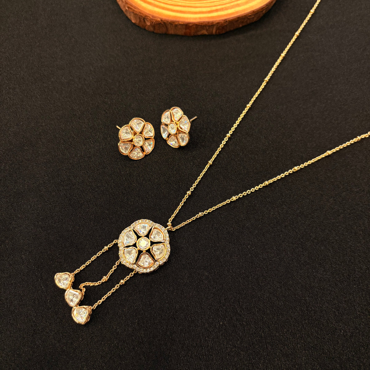 Inaya Bloom Pendant