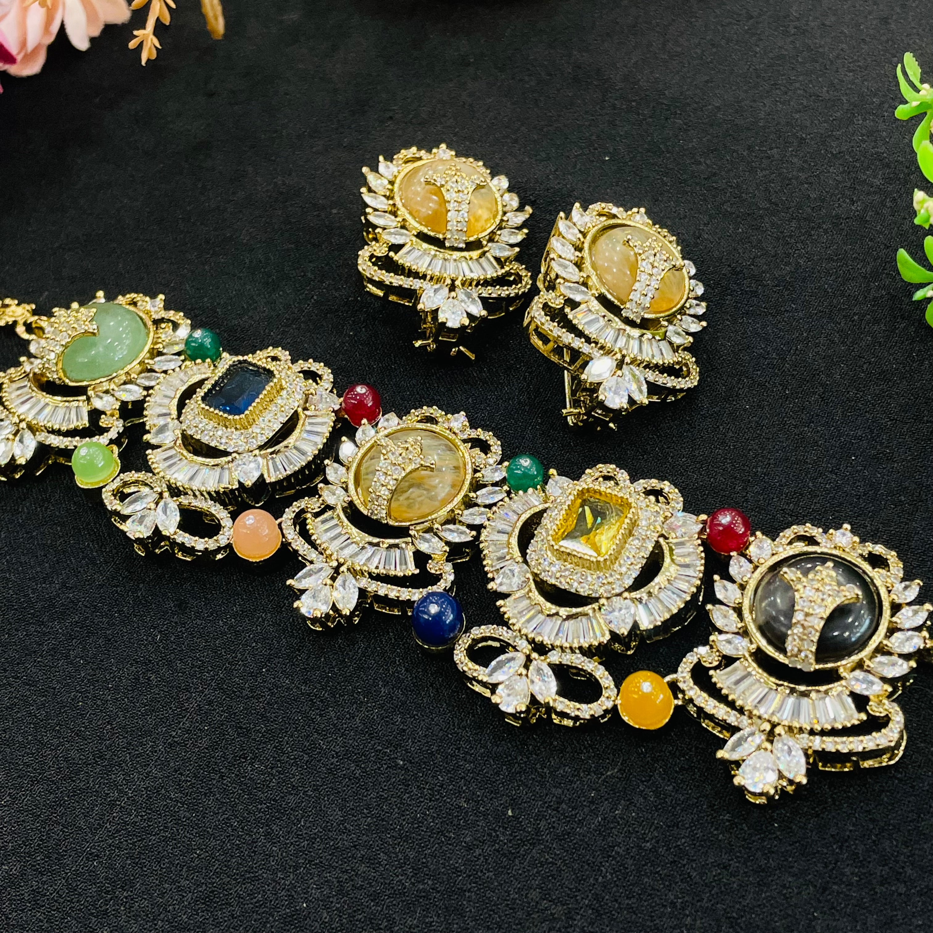 Nayaab Kashvi choker