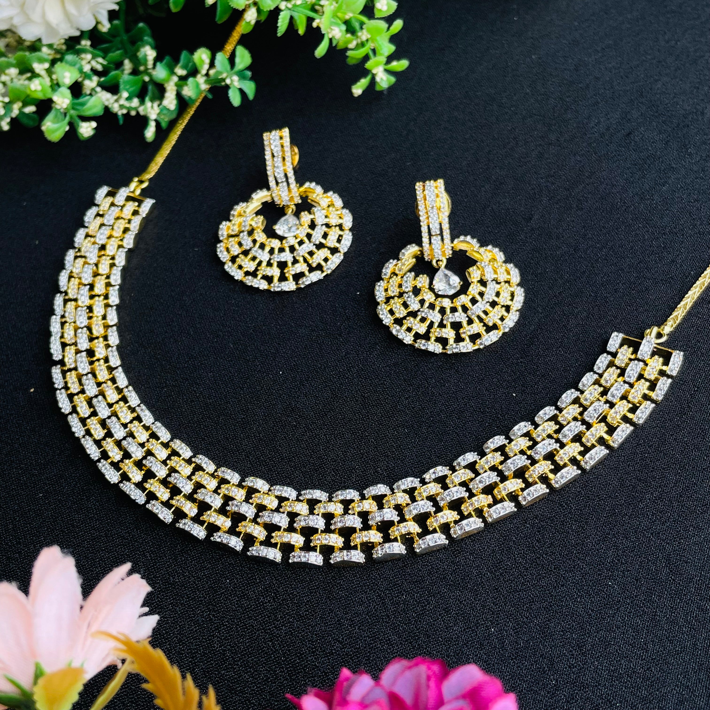 Ad Mila Neckpiece