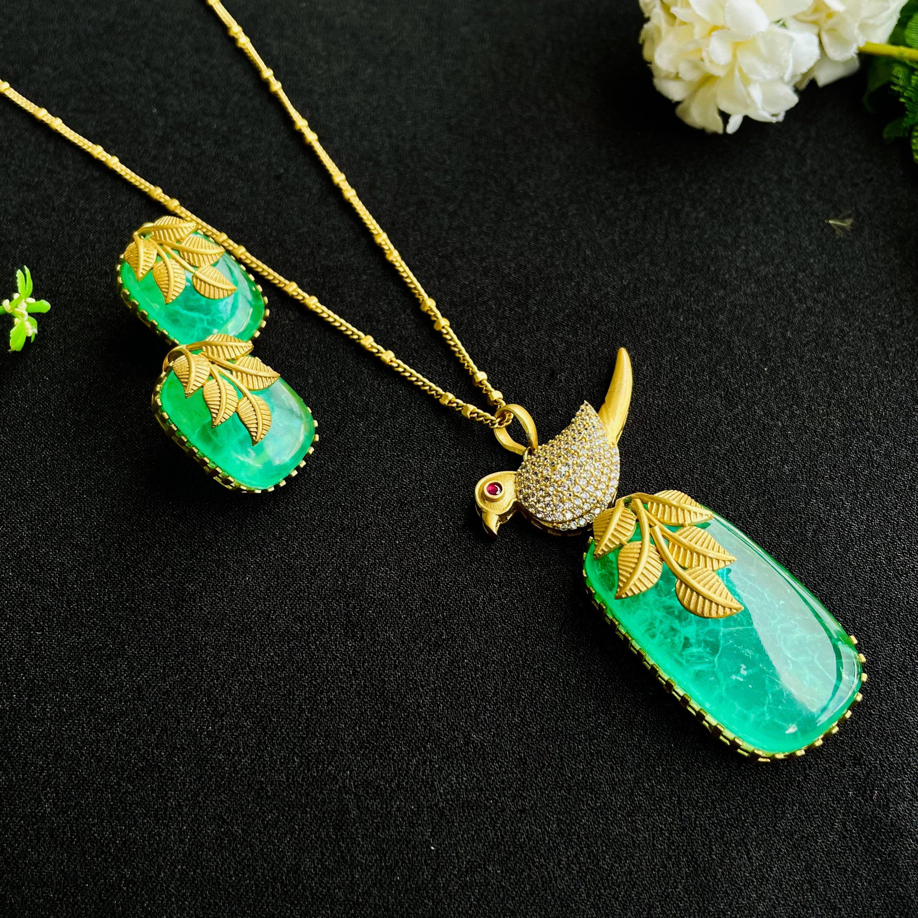 Nayaab raagavi Polki Neckpiece