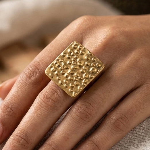 Layla Clara ring adjustable