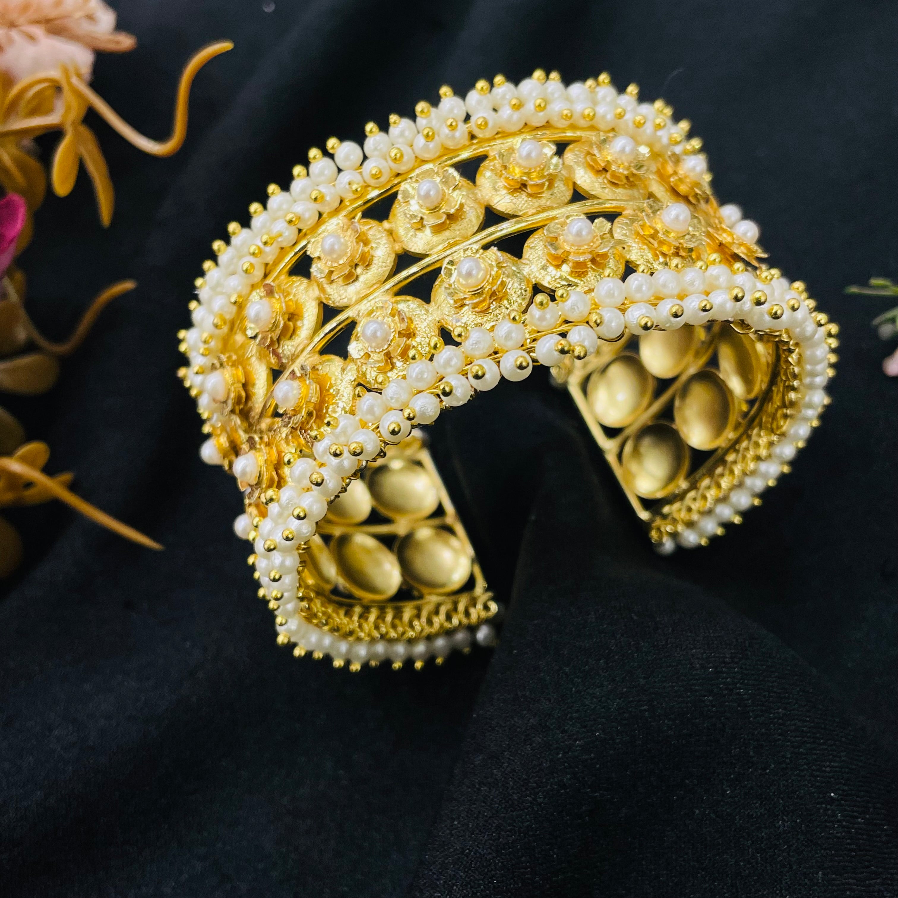 Nayaab Ishaana Bracelet