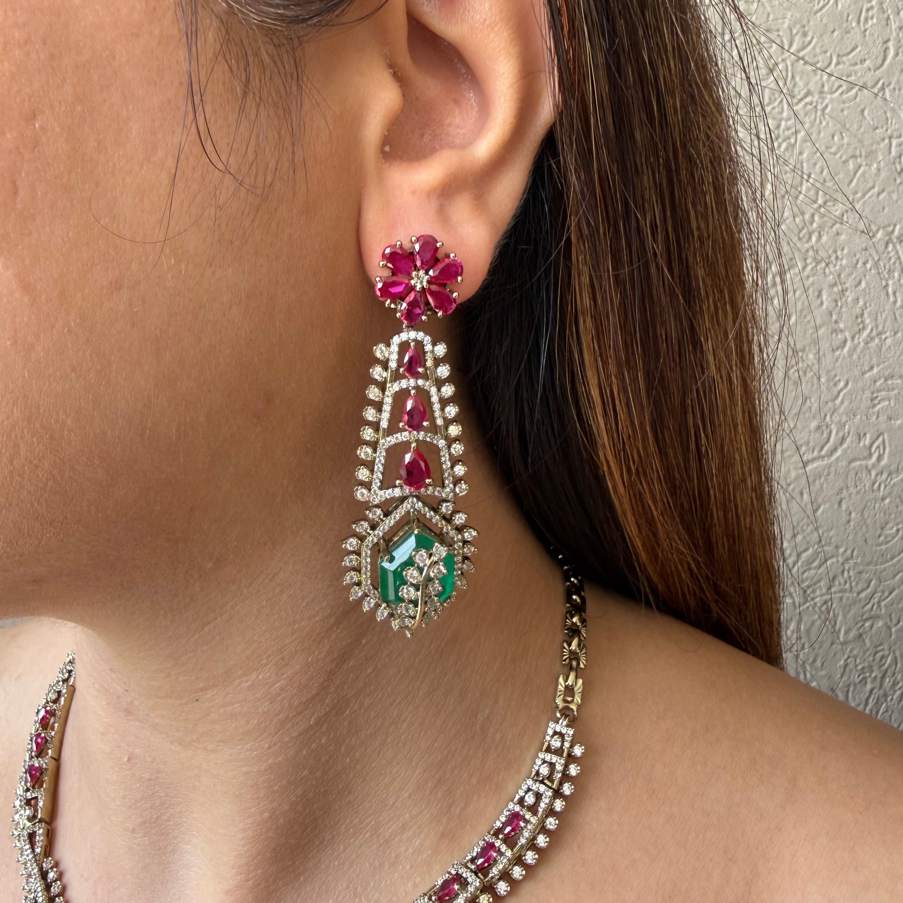 Ad Lyra neckpiece