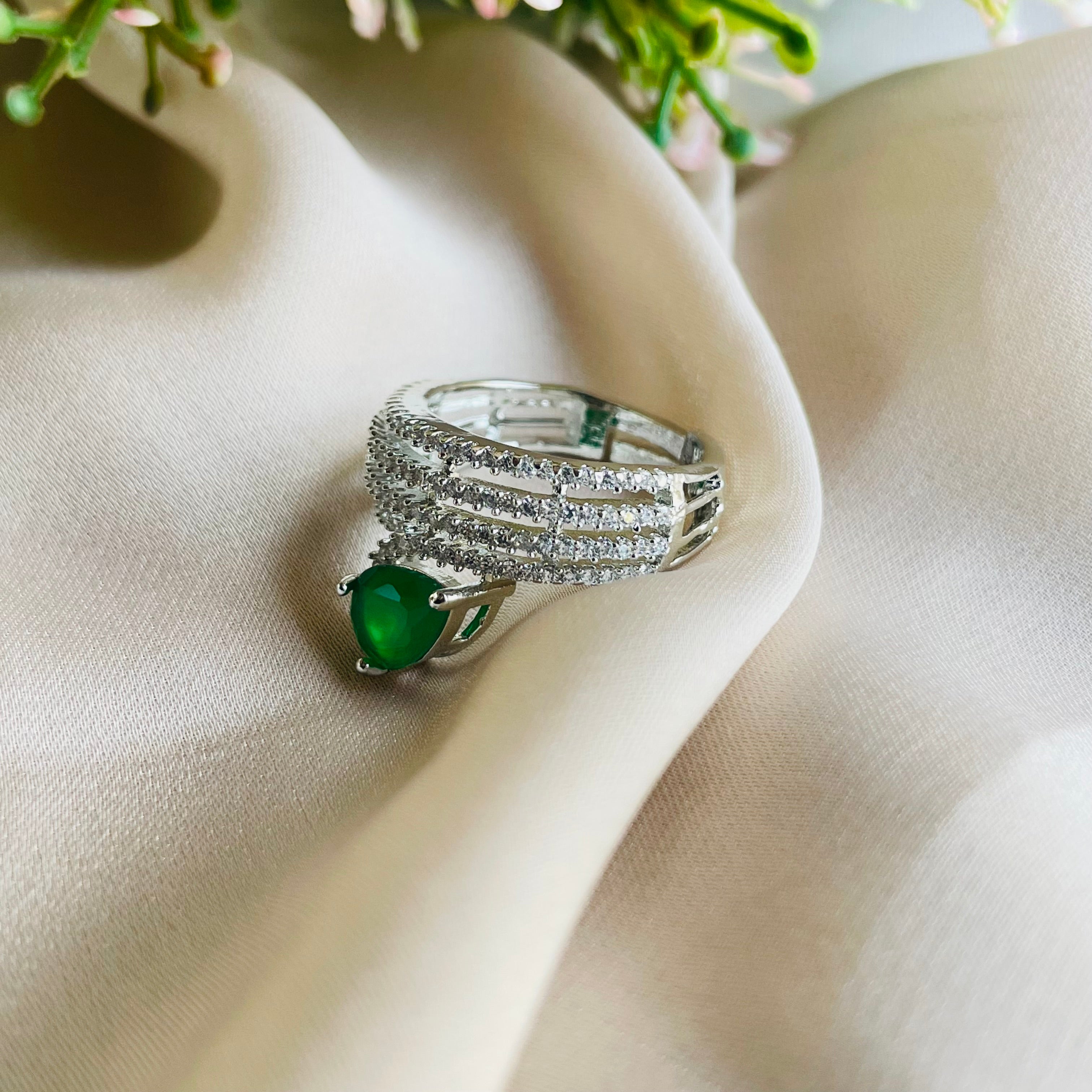 Ad sofiya ring adjustable