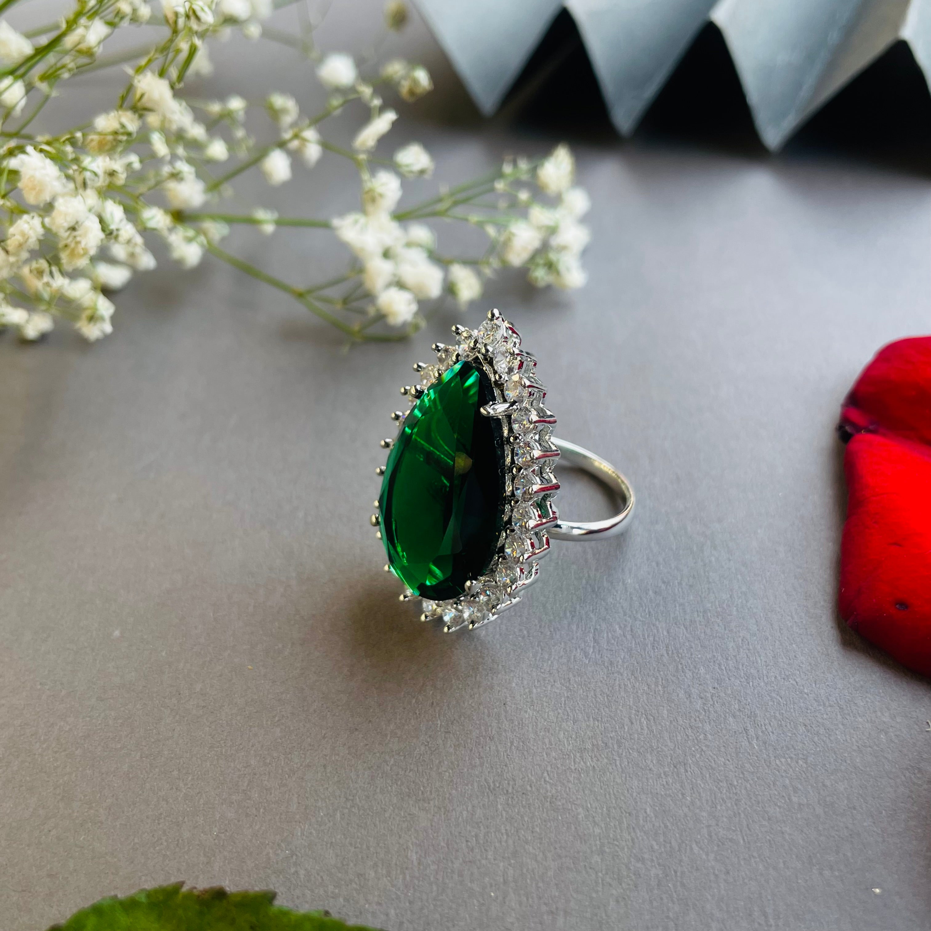 Ad zia Neckpiece with ring