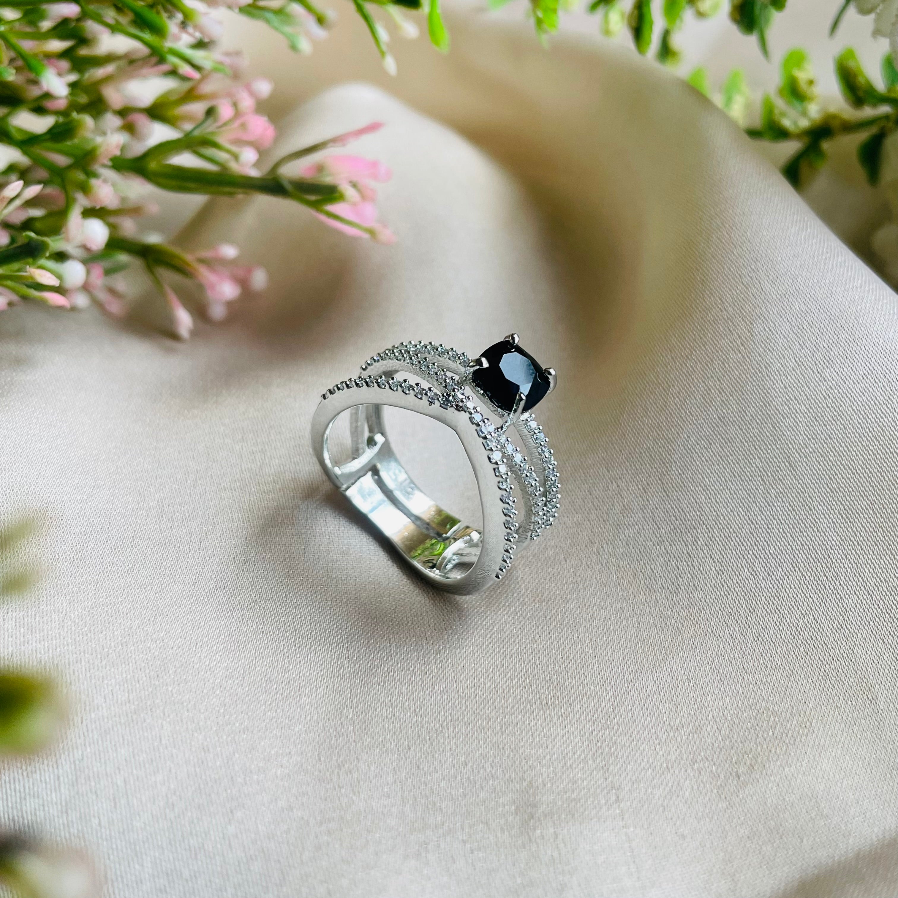 Ad Emmy ring adjustable