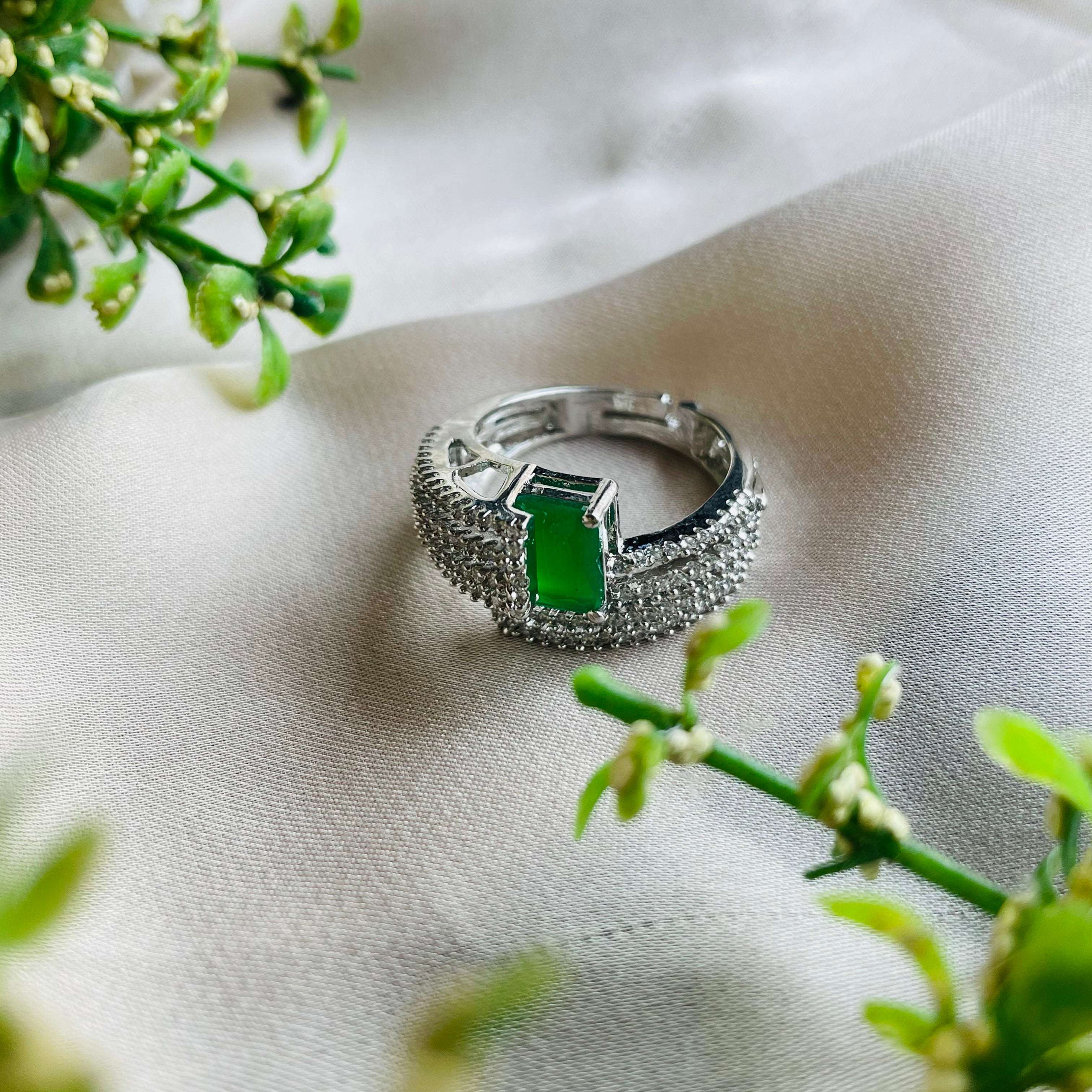 Ad Opal ring adjustable