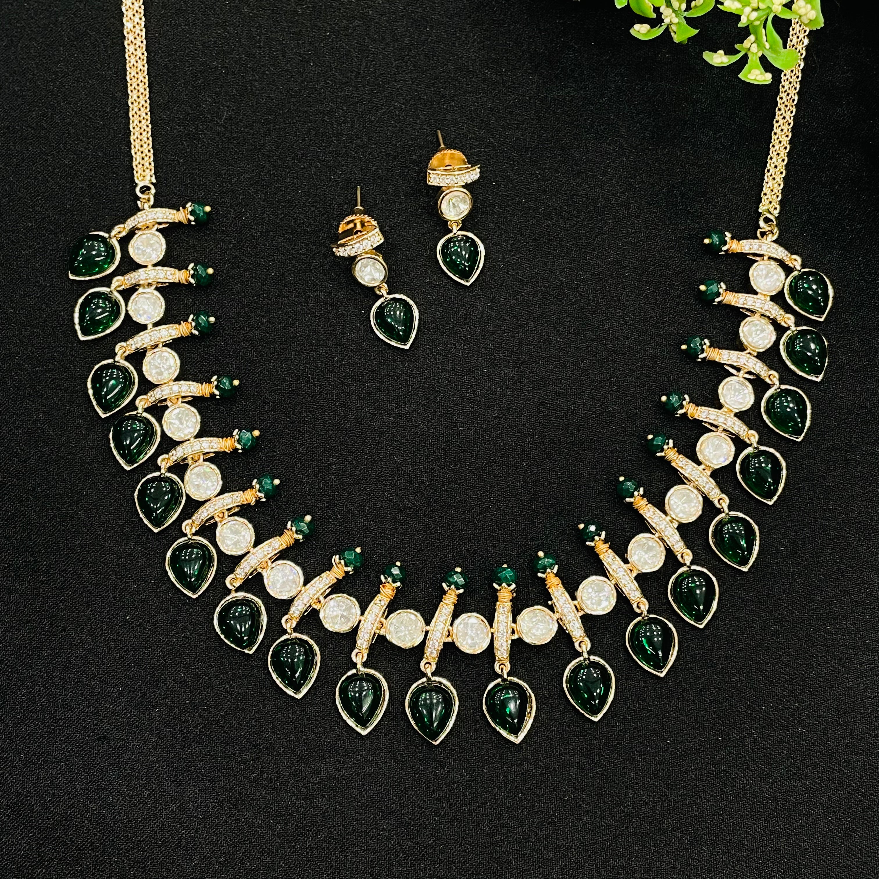 Nayaab Annie Polki Neckpiece