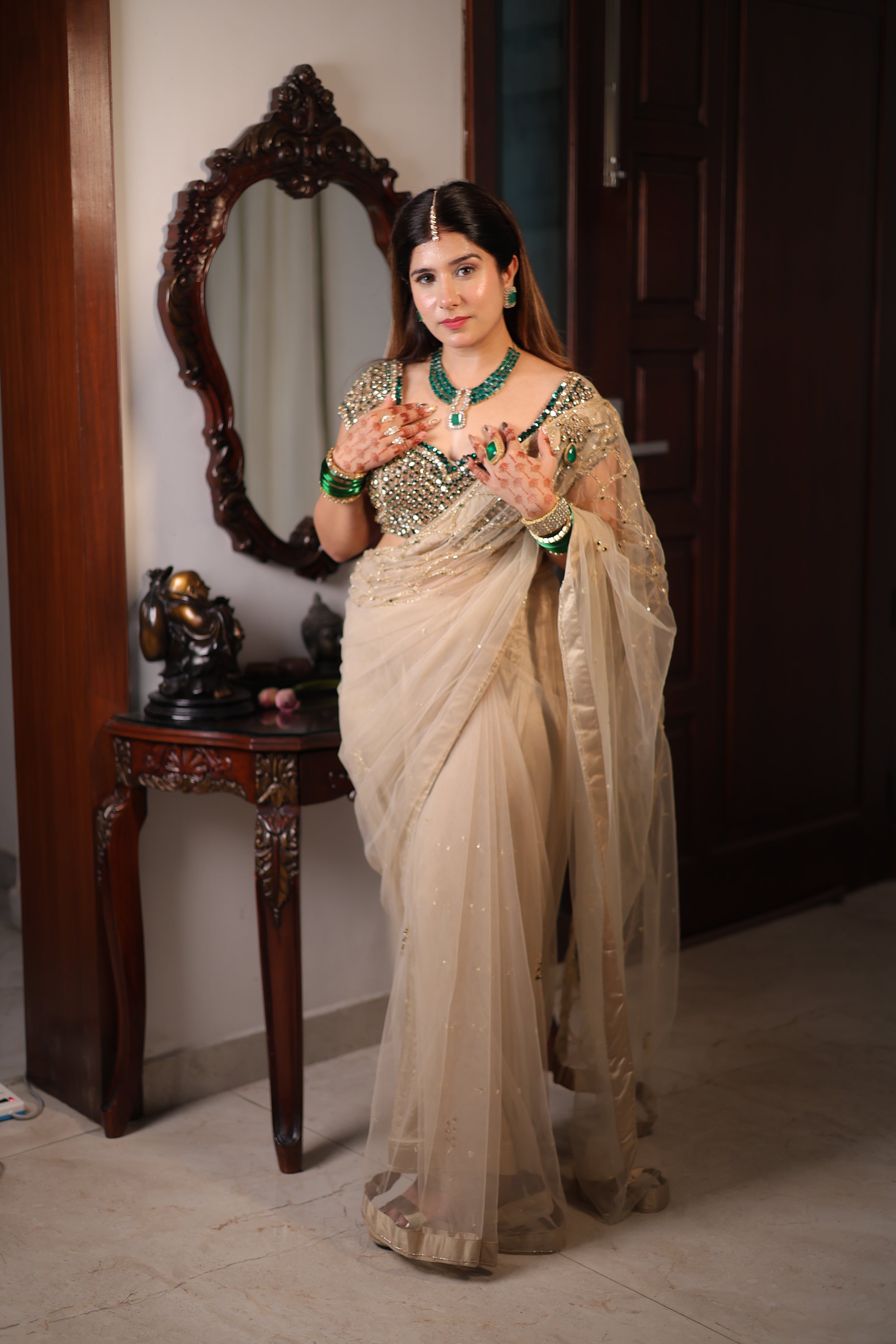 VS Avira Saree