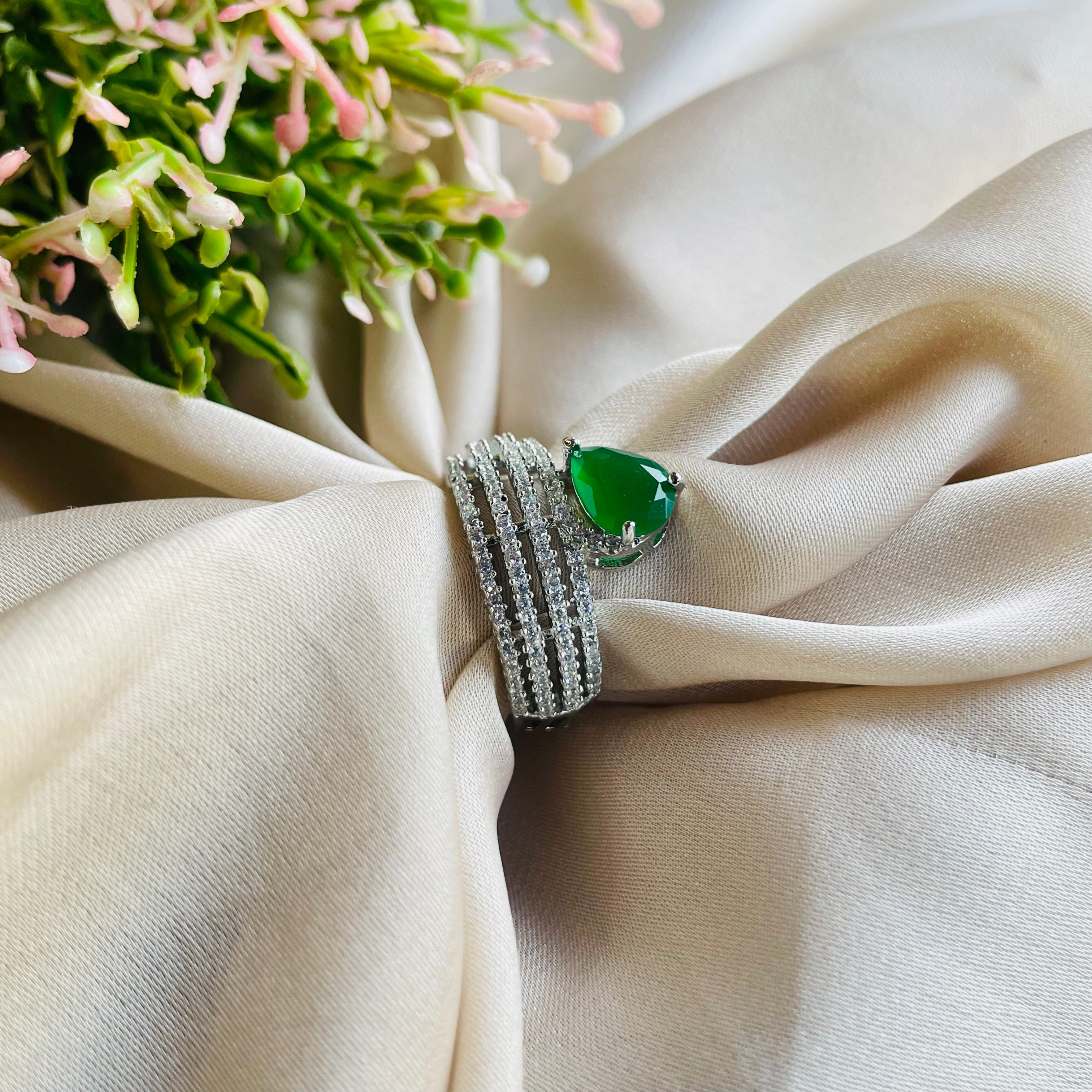 Ad sofiya ring adjustable