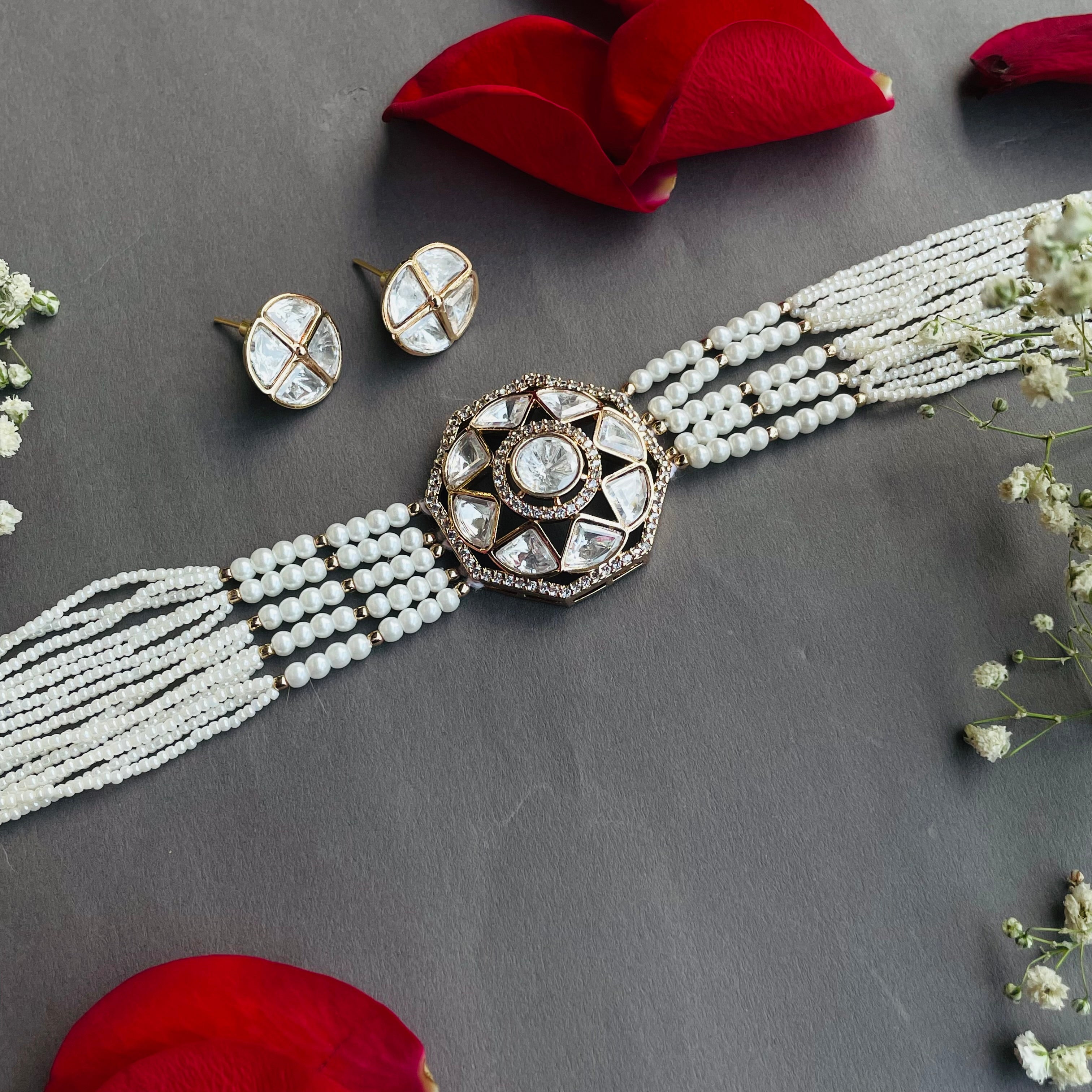 Nayaab Riya choker