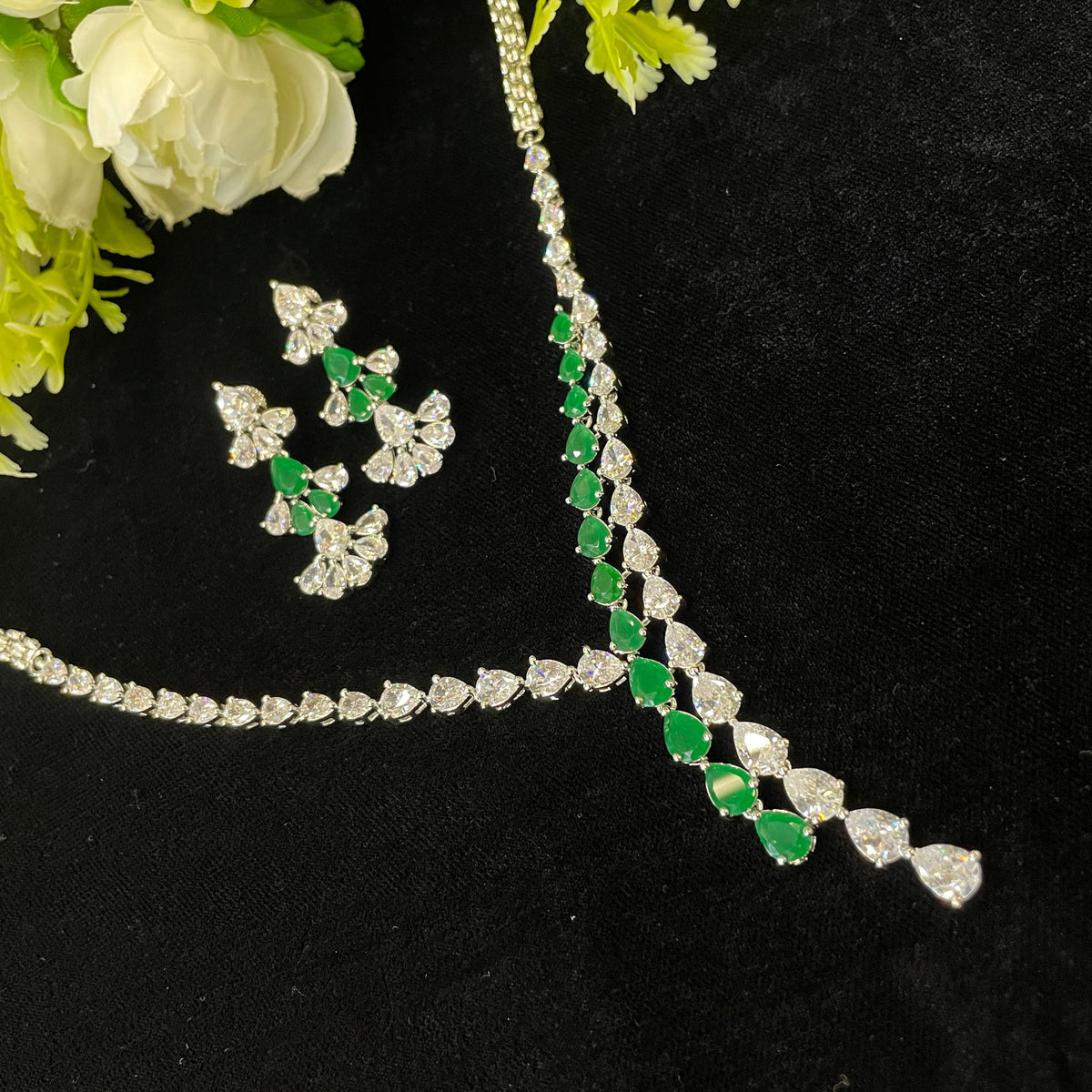 Nayantara Neckpiece