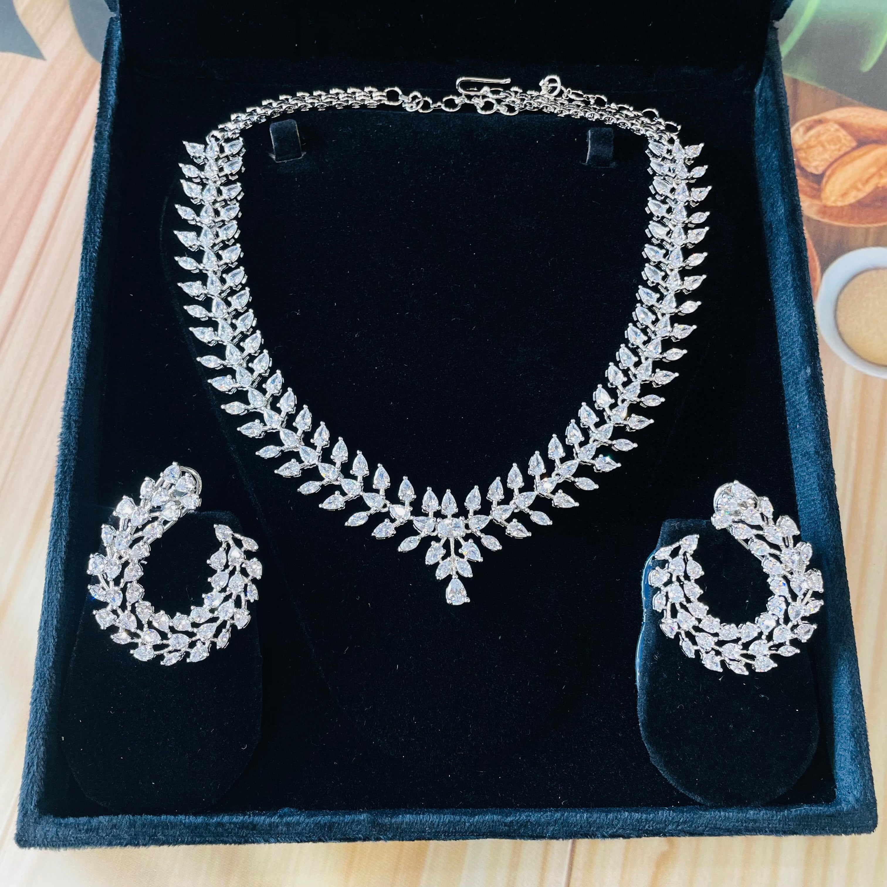 Ad Harper Neckpiece
