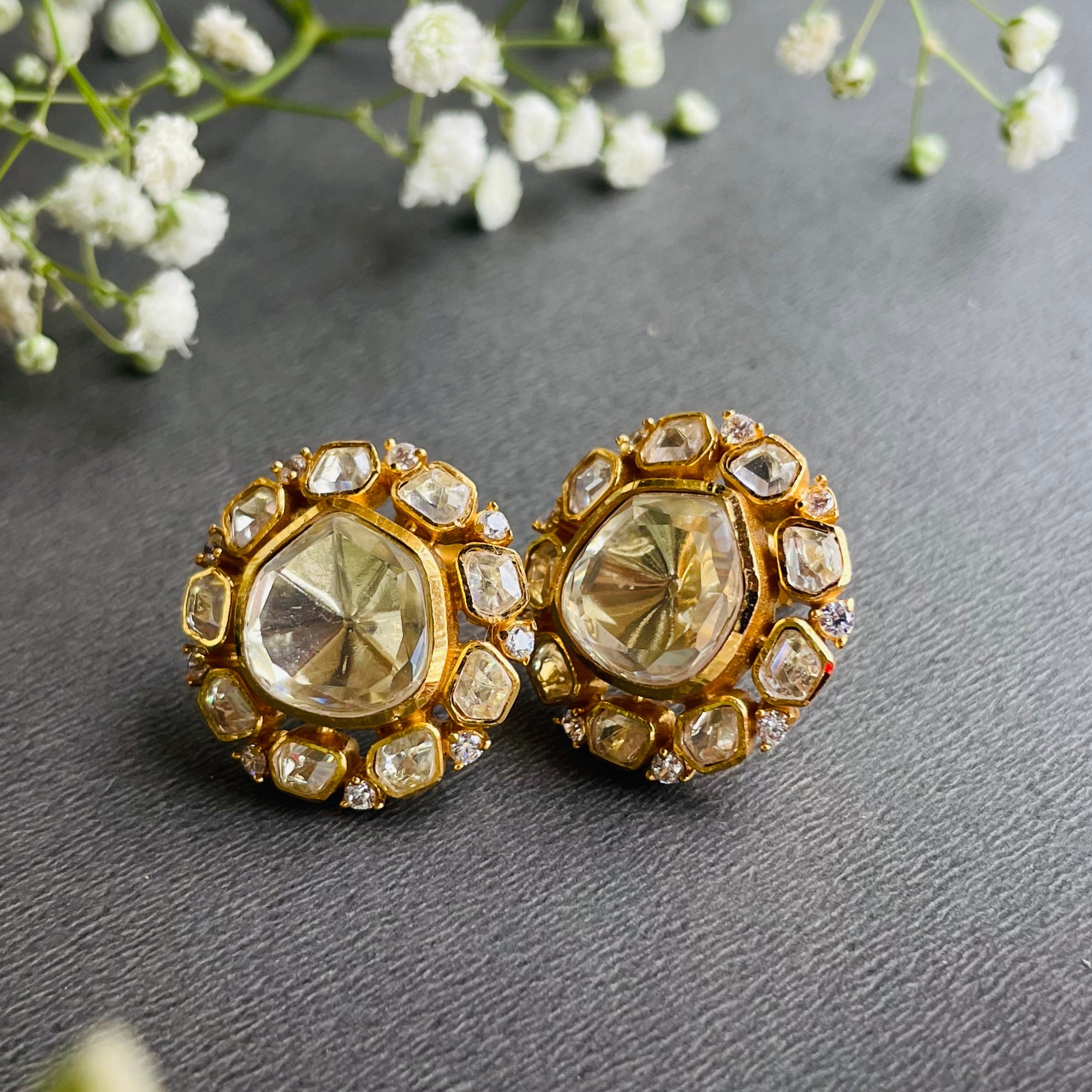 Nayaab maivish studs