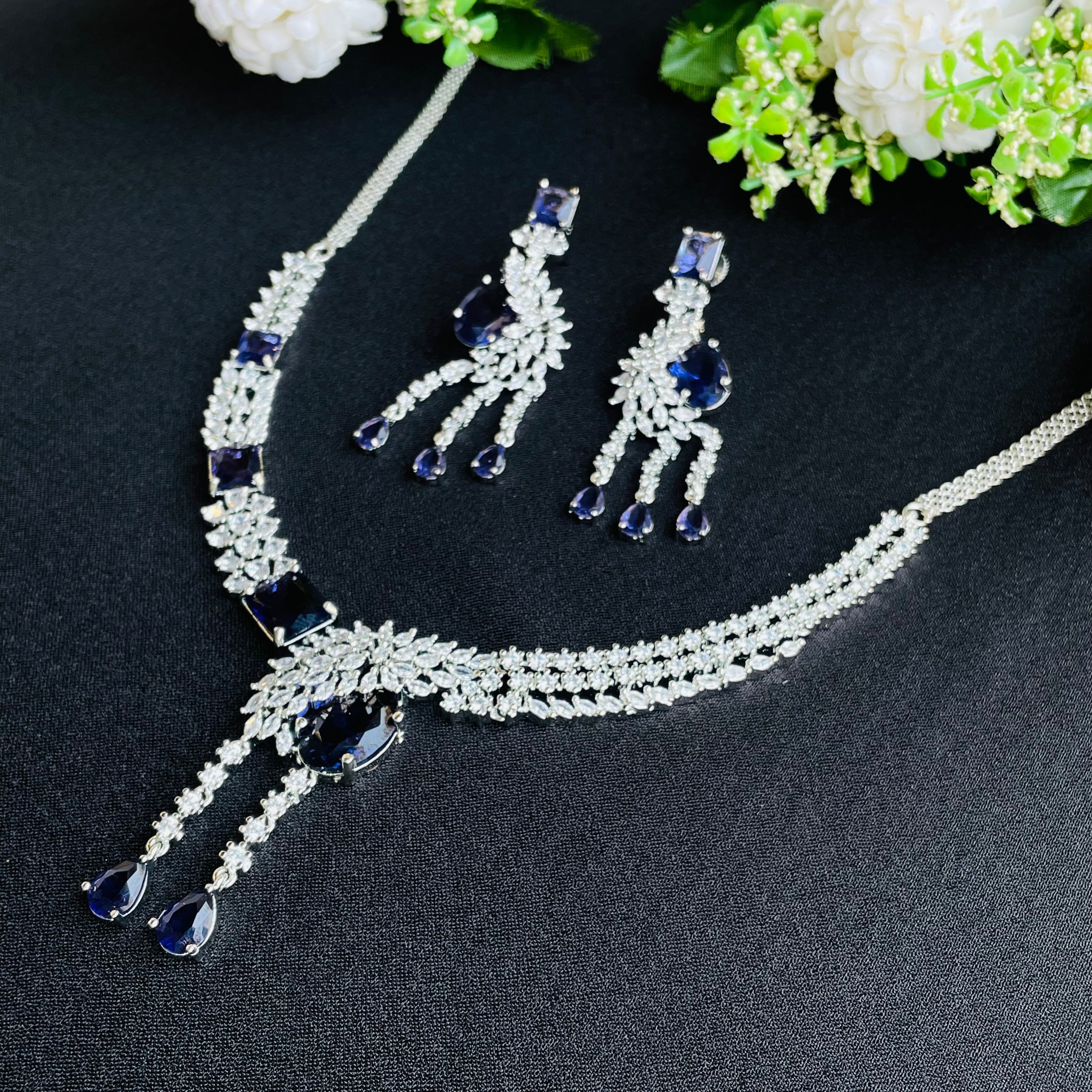 Ad Zarin Neckpiece