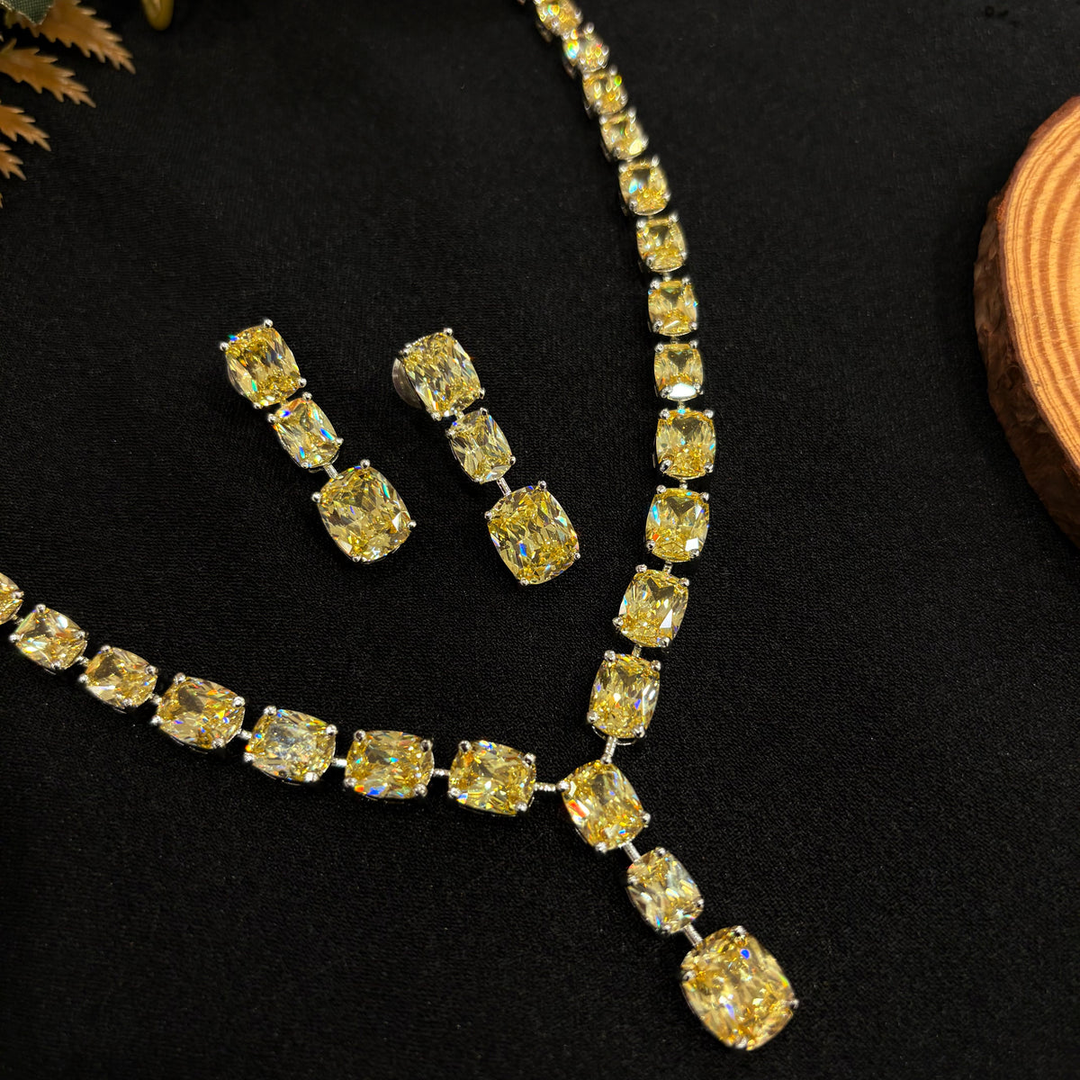Aarohi Citrine Neckpiece