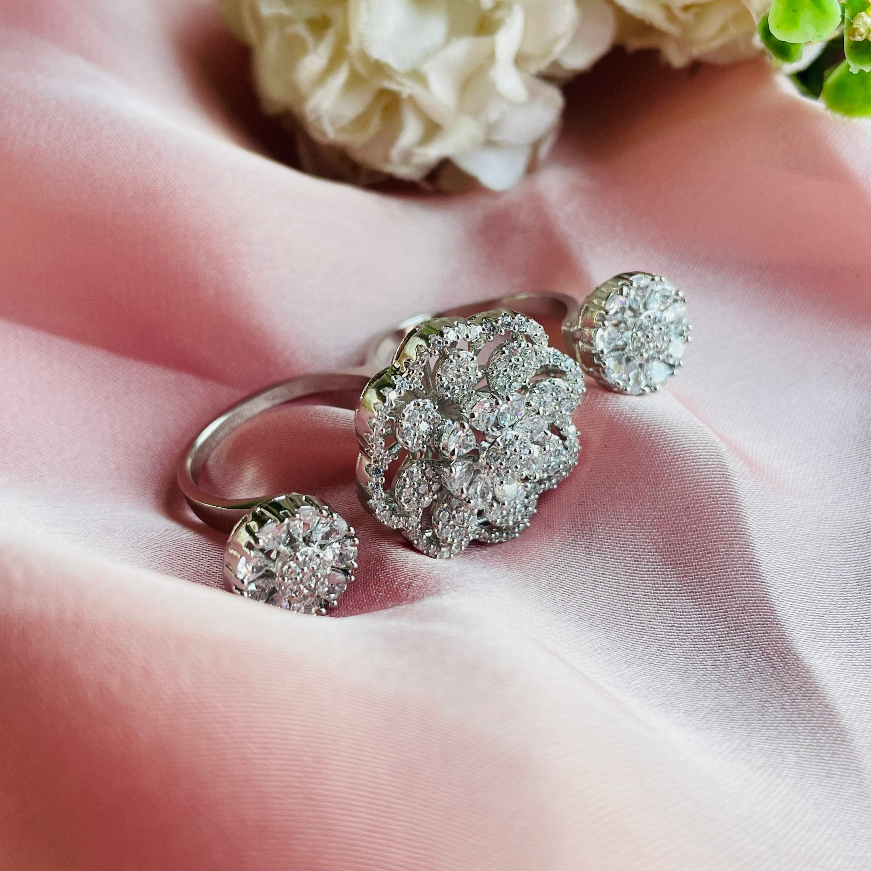 Ad Quincy ring adjustable