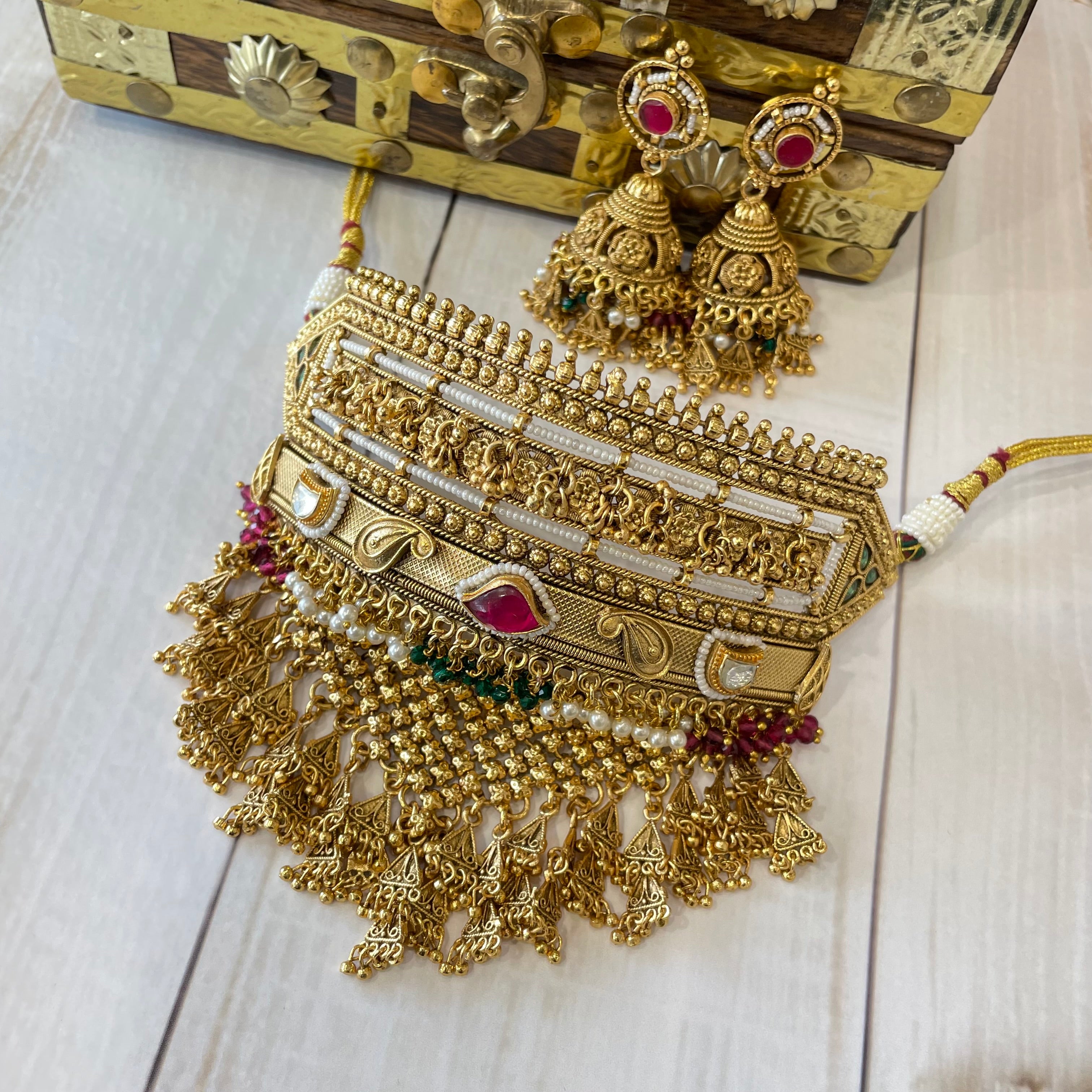 Nayaab Aarya Neckpiece
