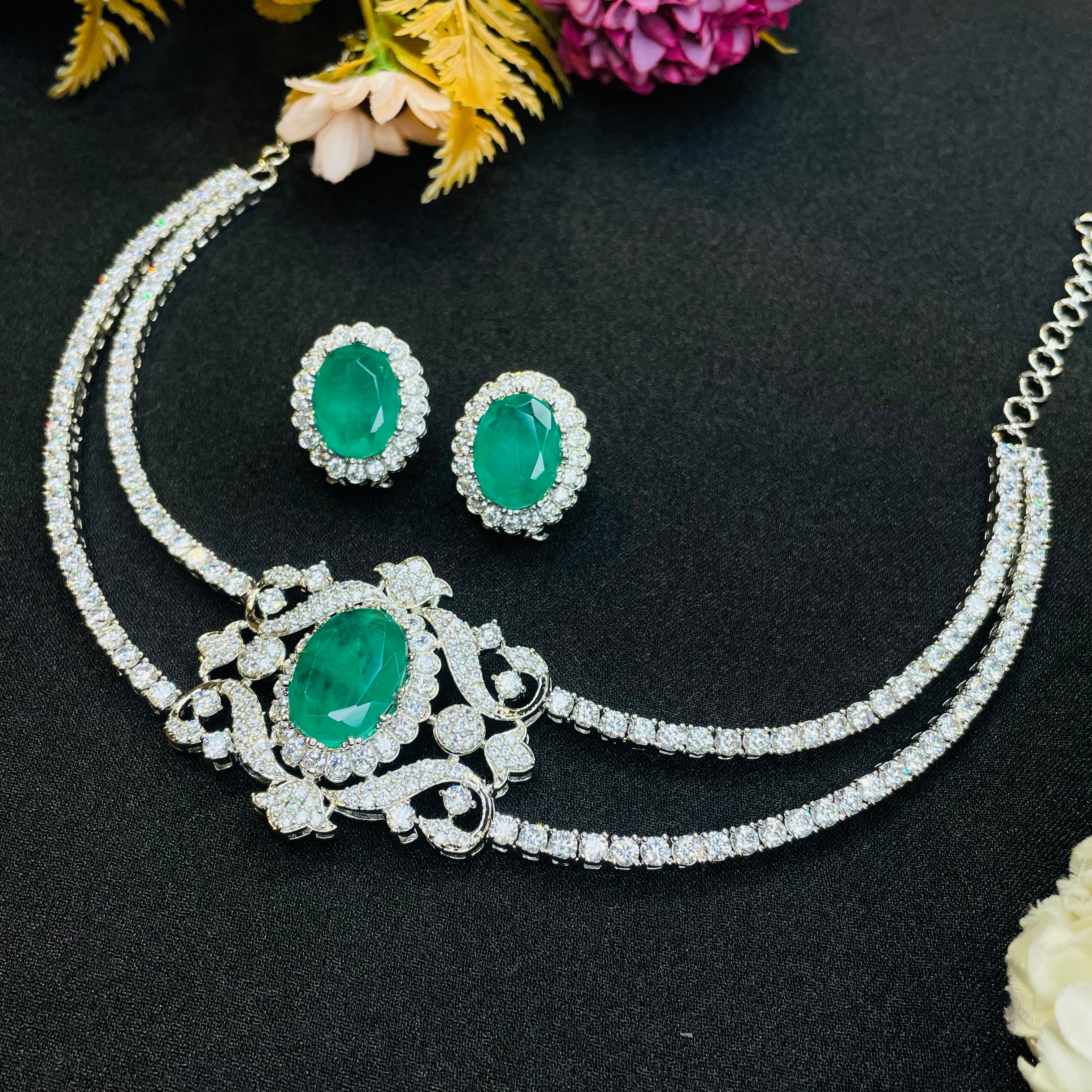 Ad Luna Neckpiece
