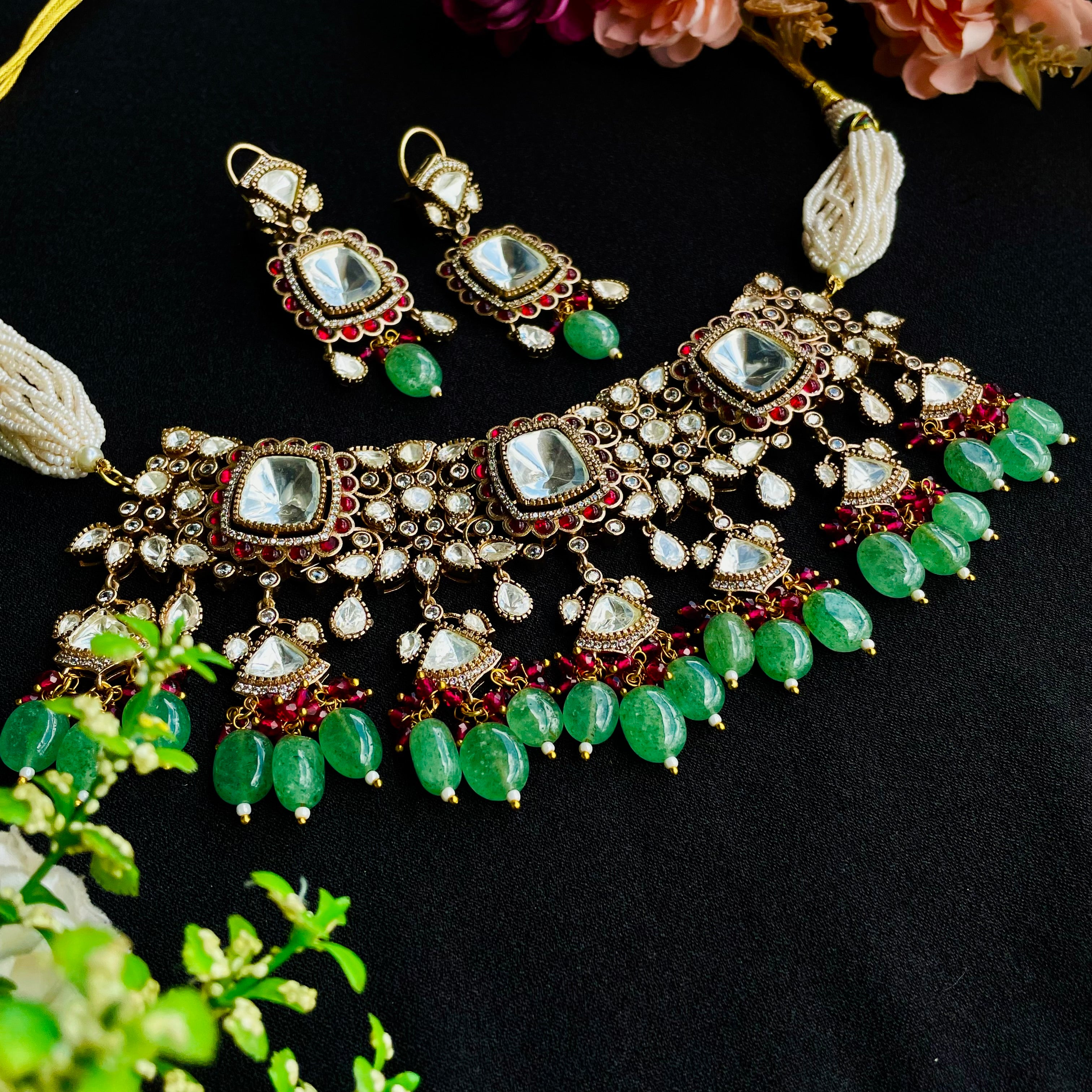 Nayaab Raima Neckpiece