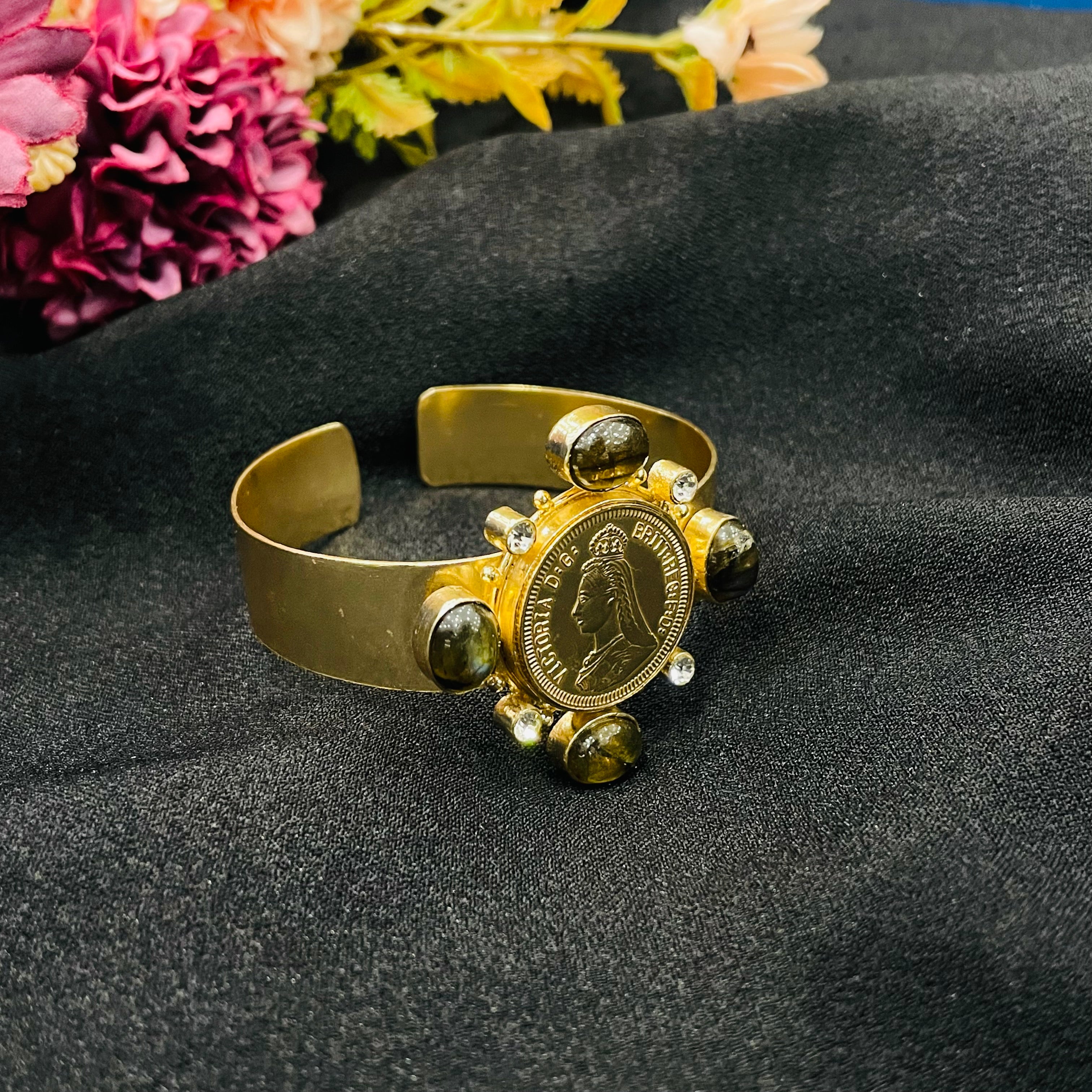 Nayaab Raavi Ring,Bracelet,Earring Combo