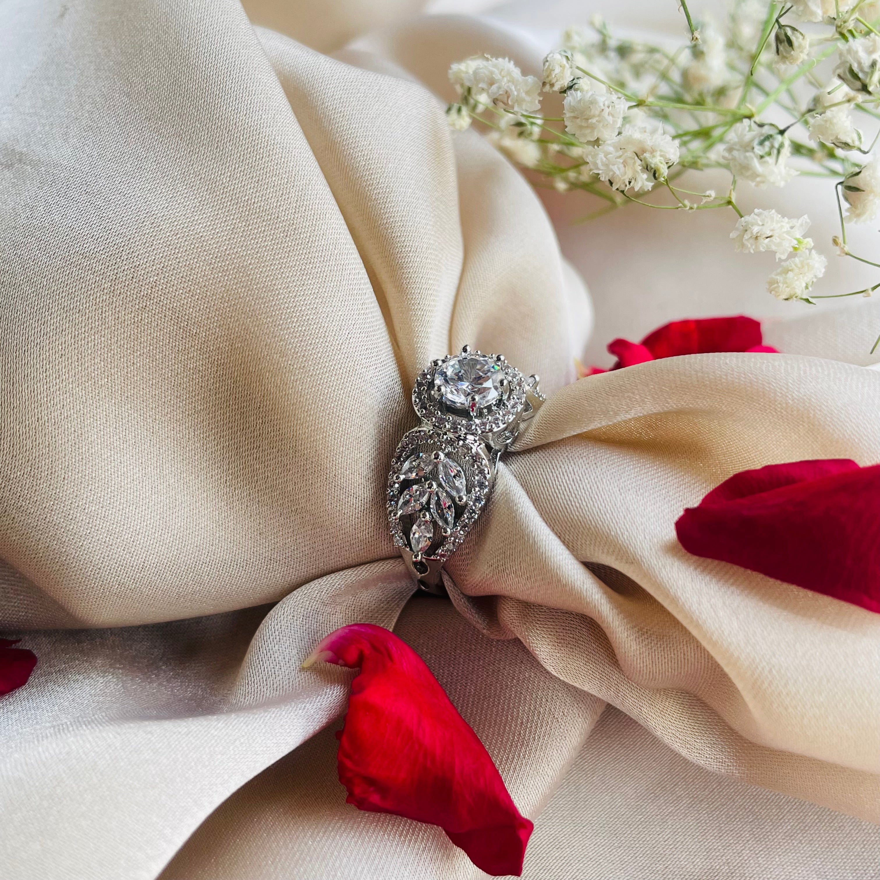Ad Manvika Ring adjustable