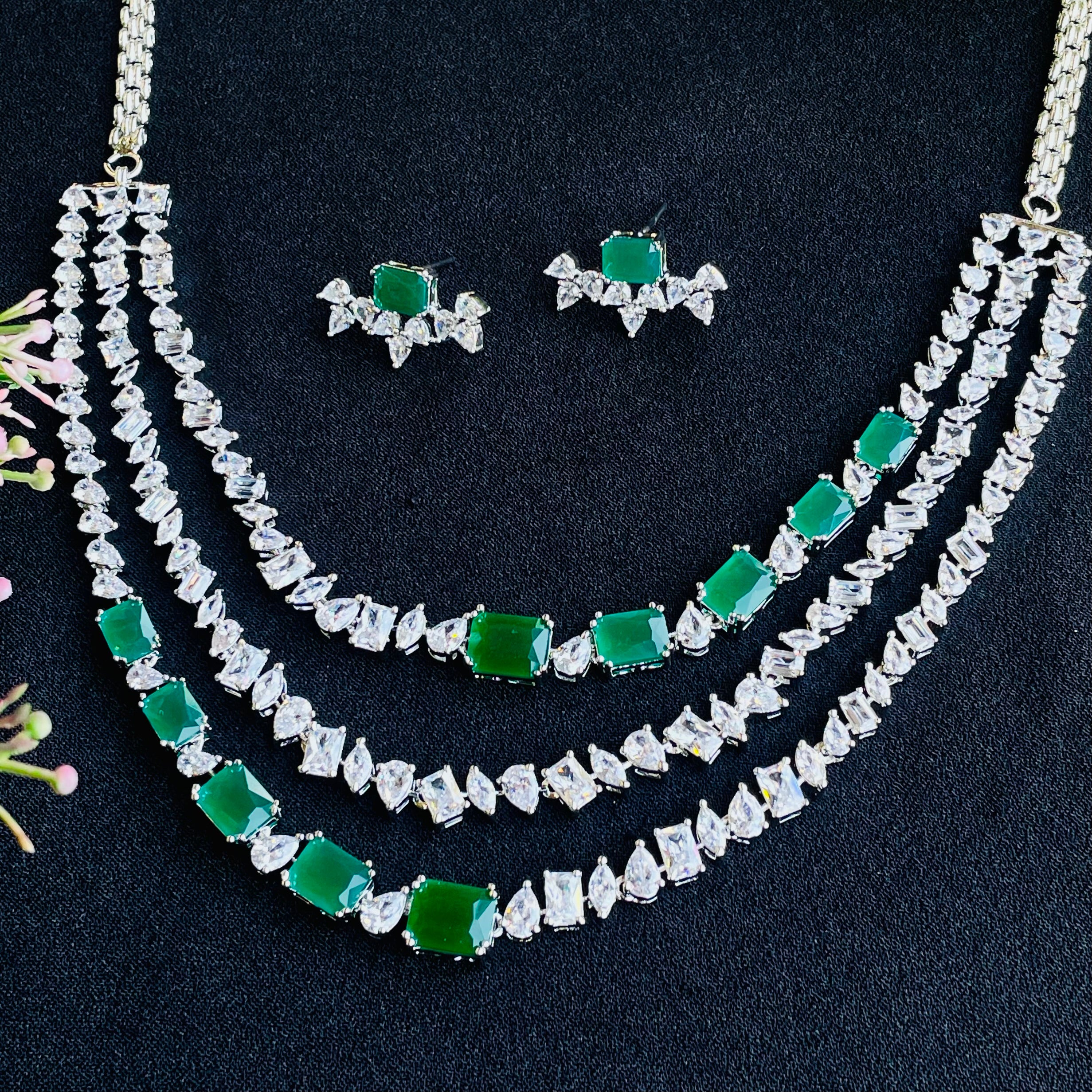 Ad Elizabeth Neckpiece