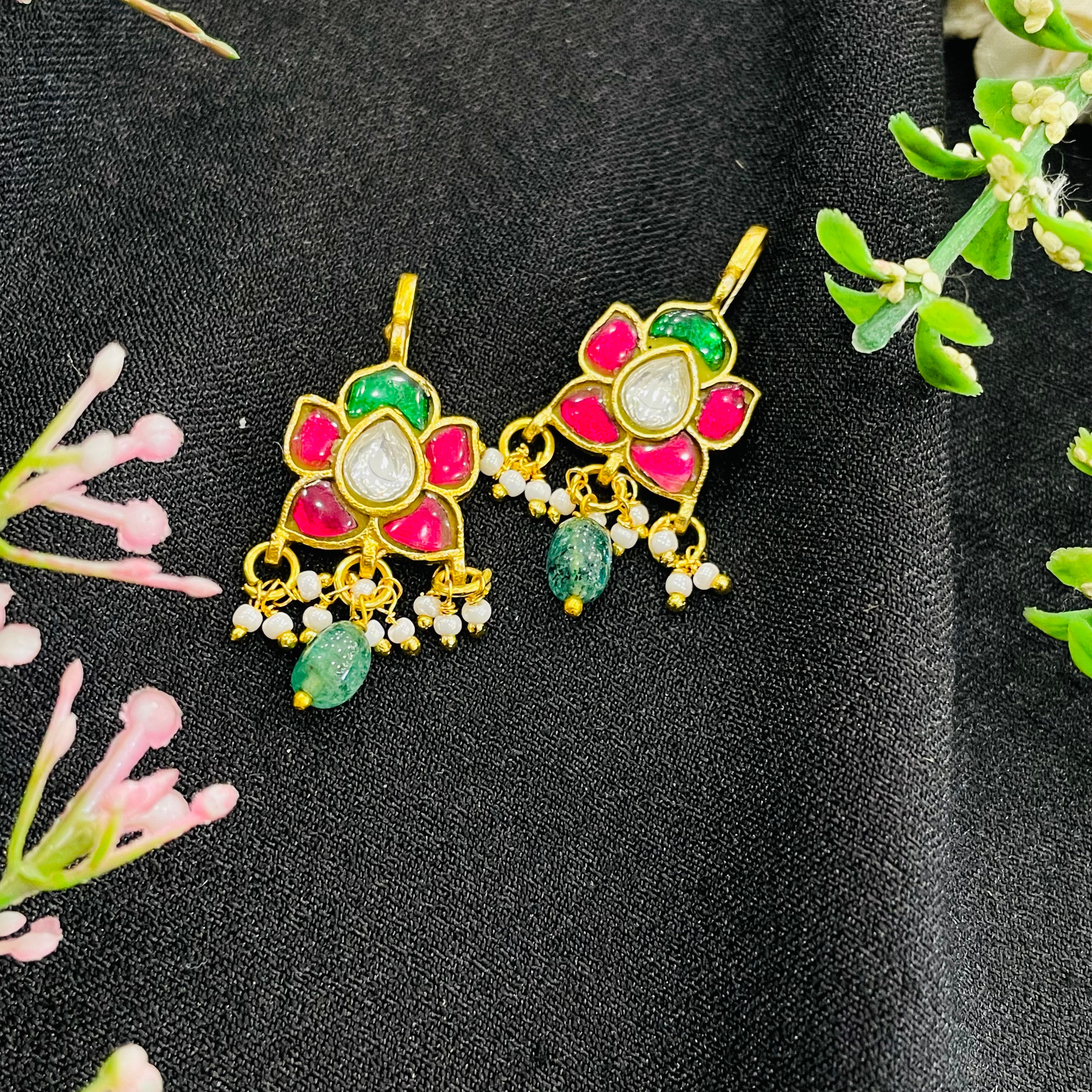 Nayaab Ariya Earclip