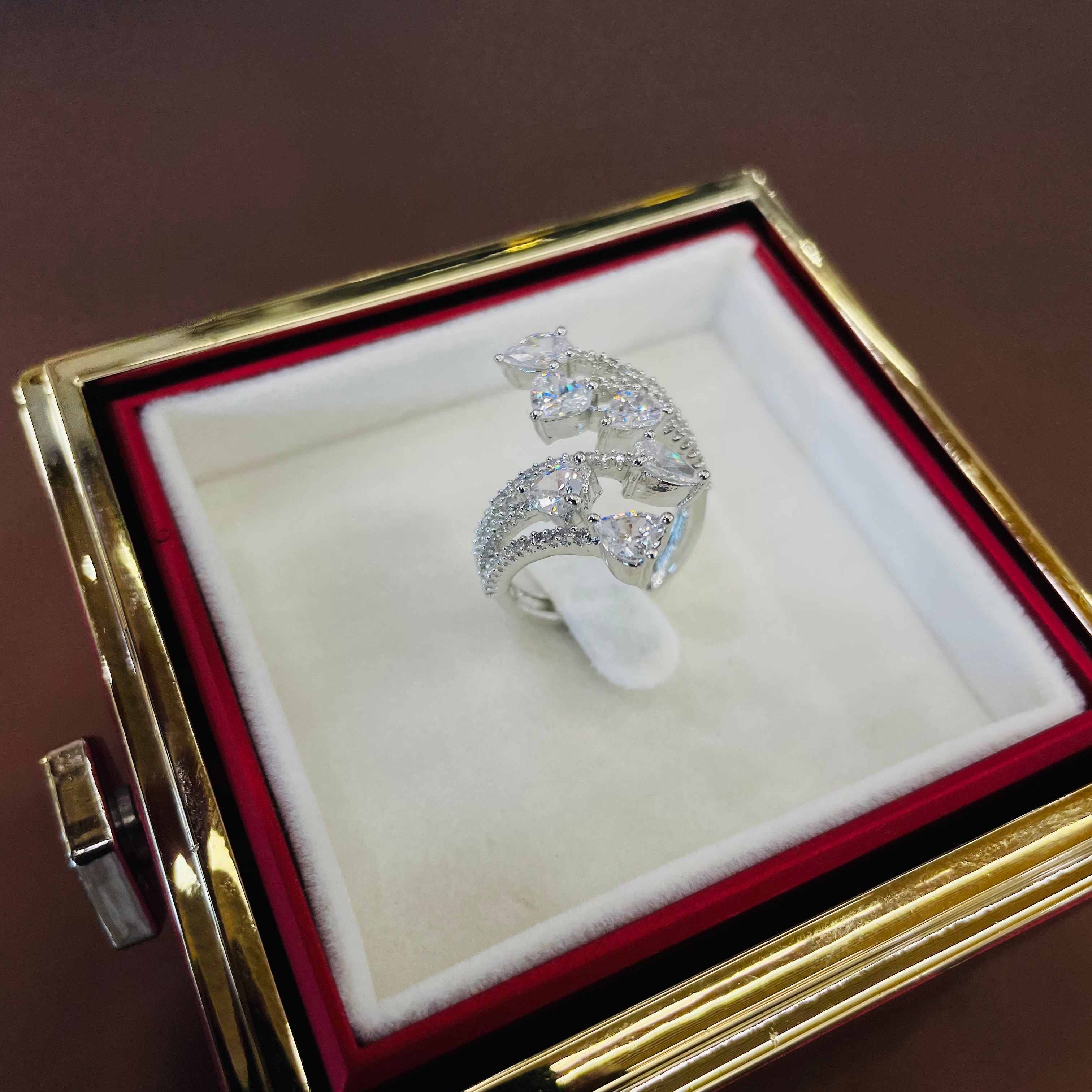 Ad Evora Ring