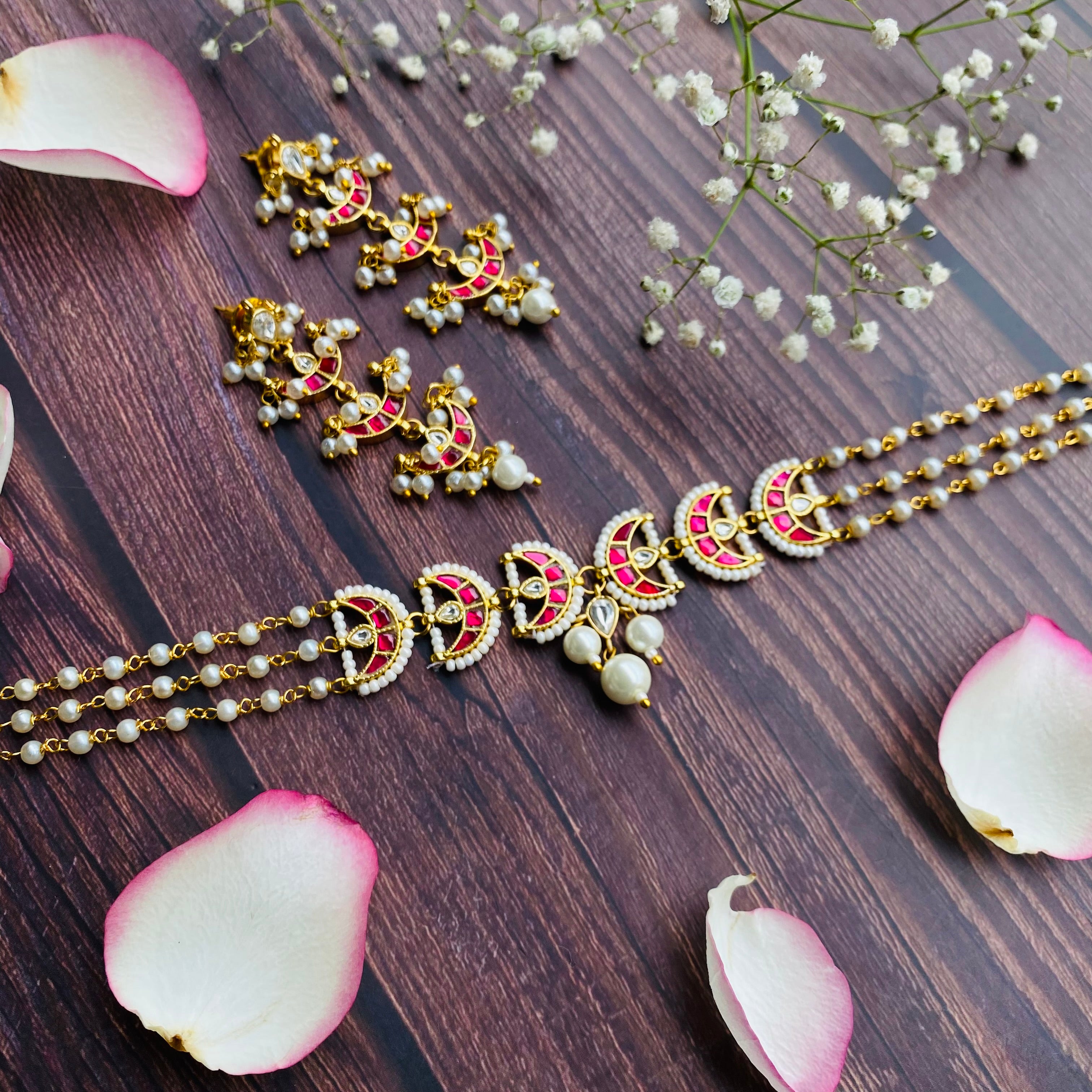 Nayaab Avika Choker