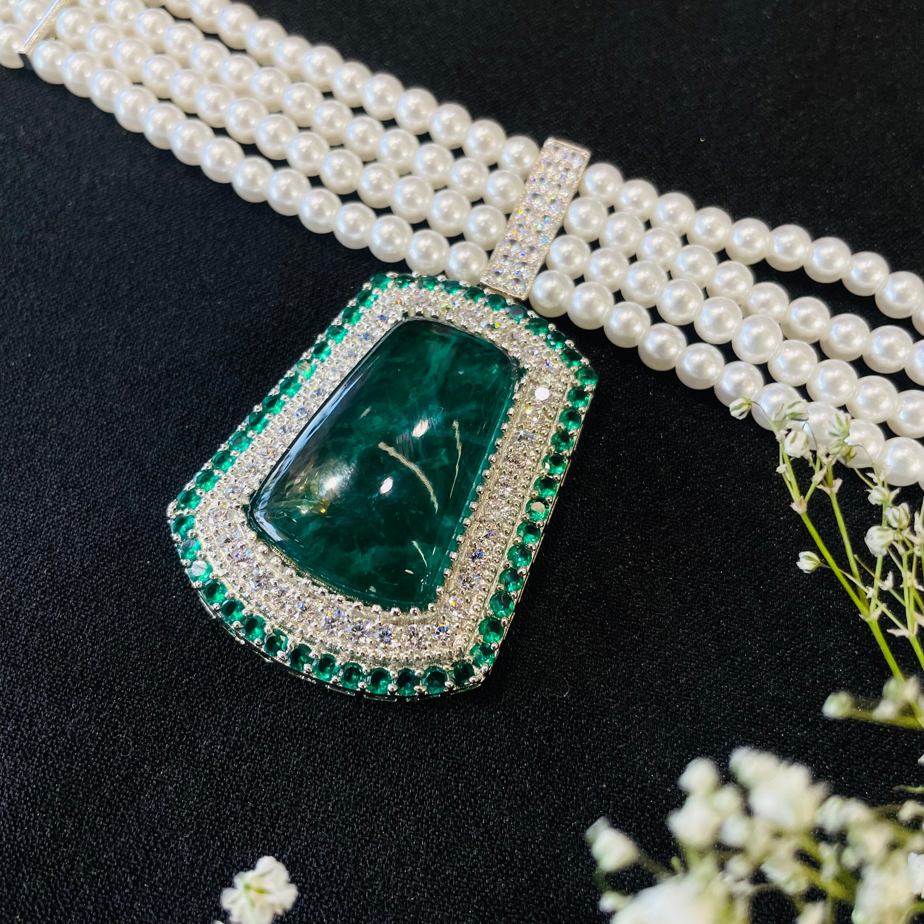 Ad Avni Pearl Choker