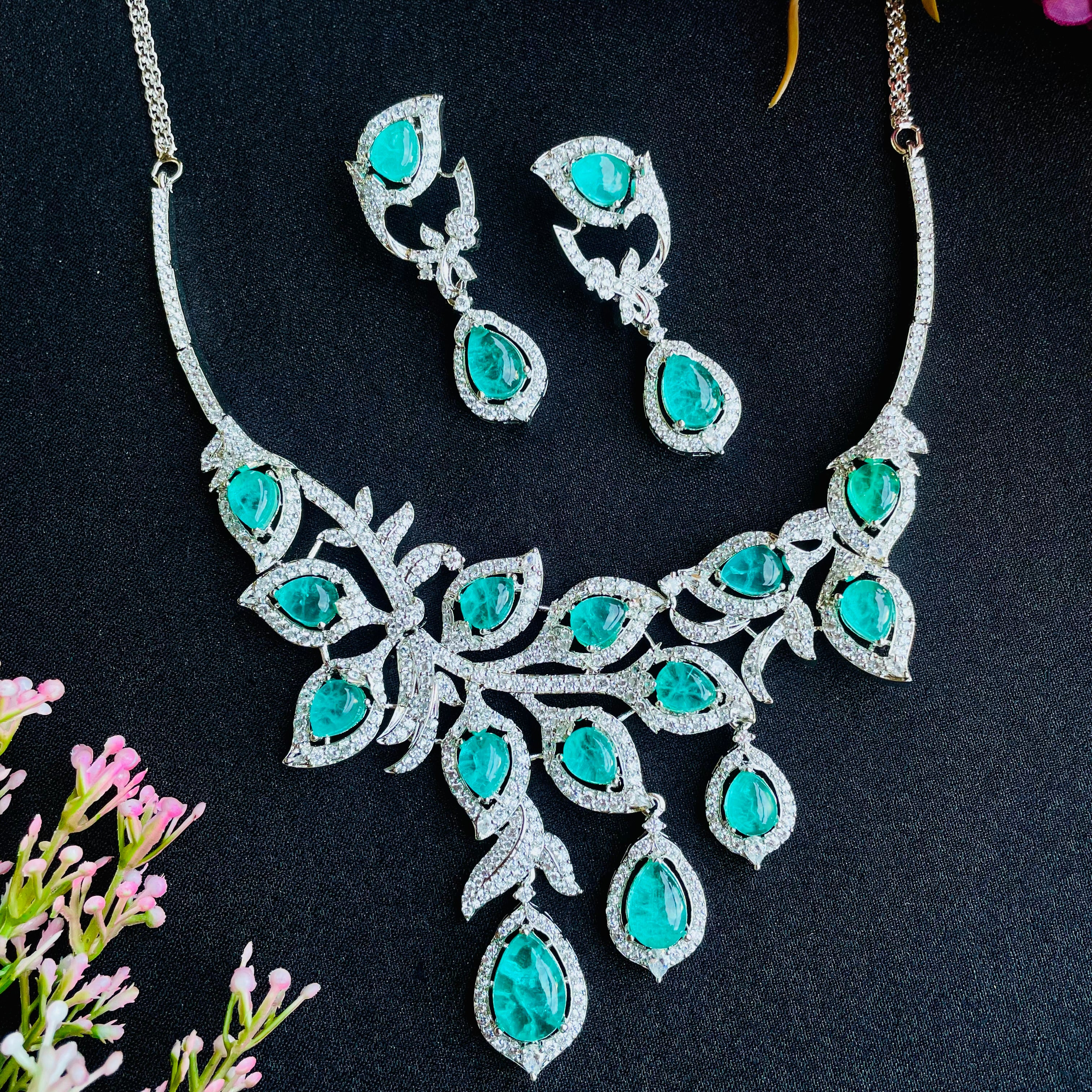 Ad Raina Neckpiece