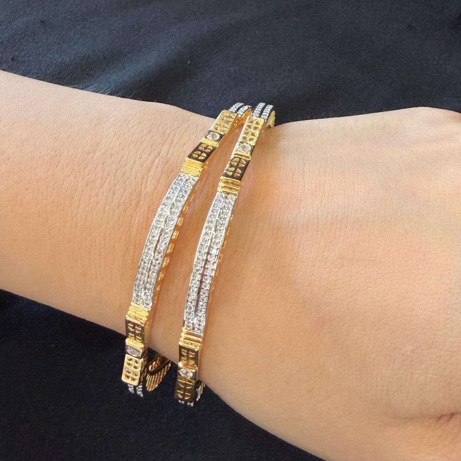 AD Elora Bangles