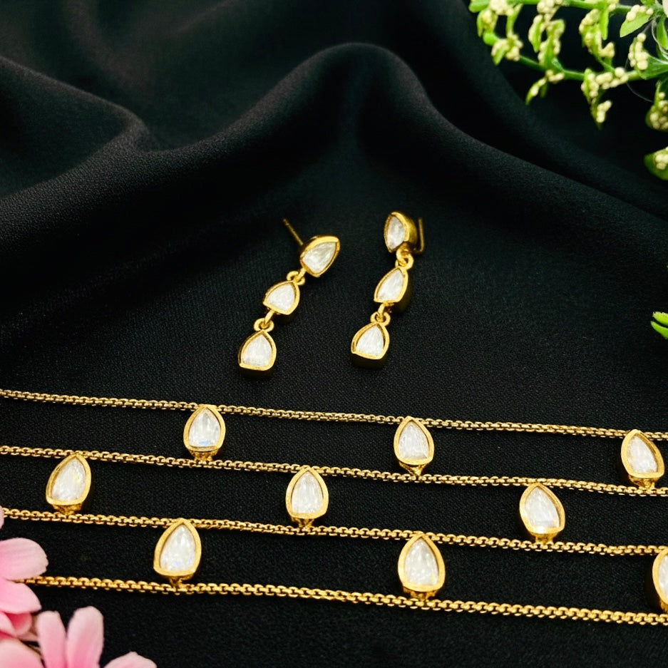 Nayaab Devika choker