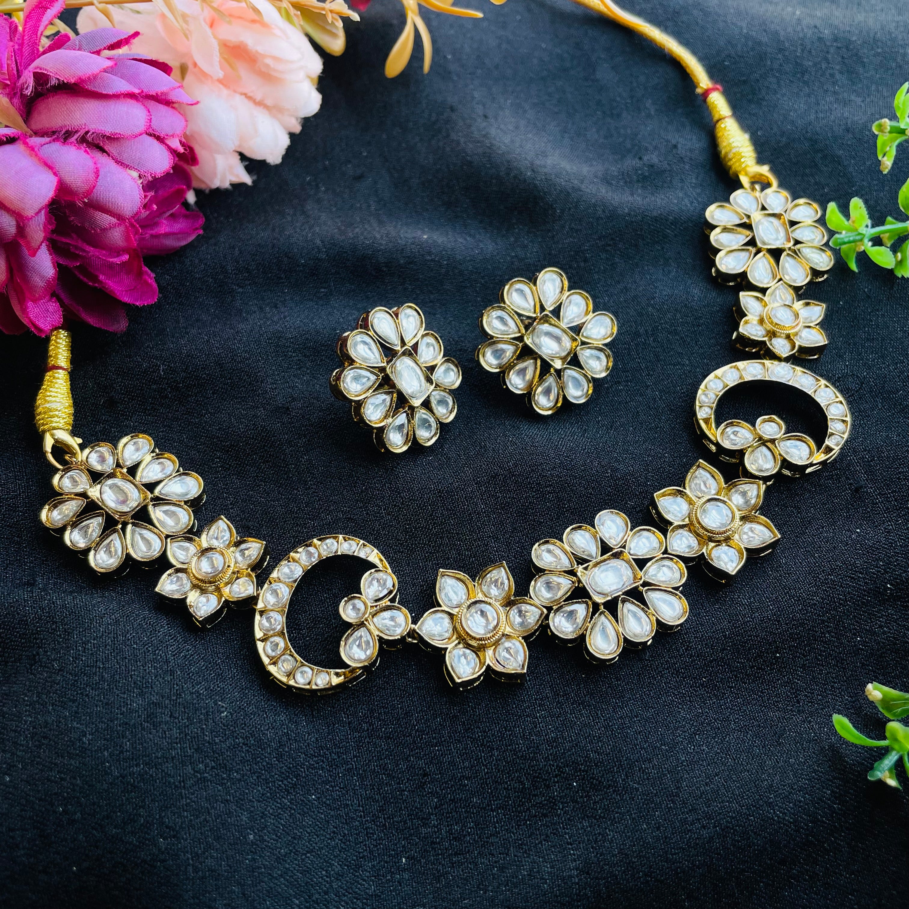 Nayaab joyce neackpiece