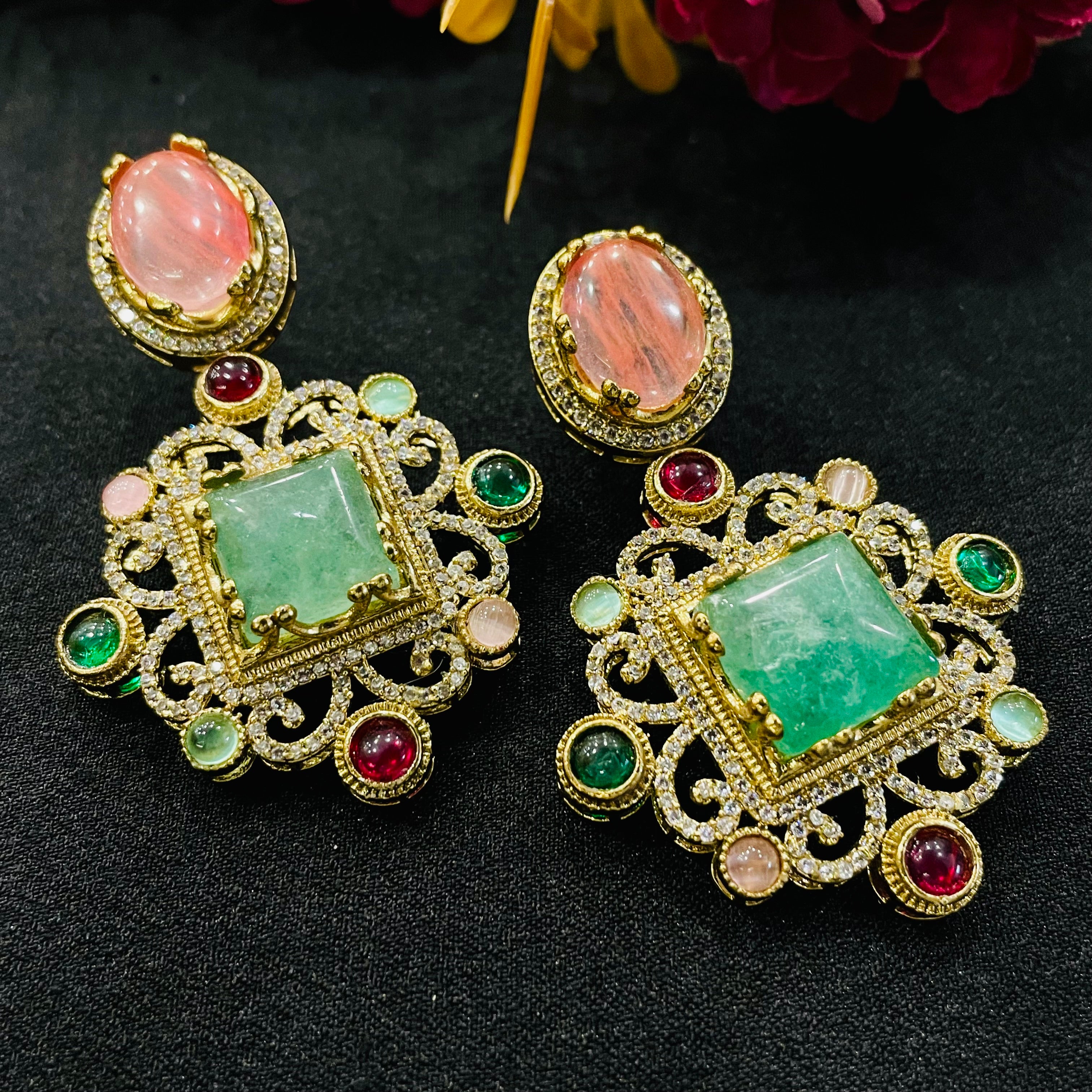 Nayaab Siya Neckpiece