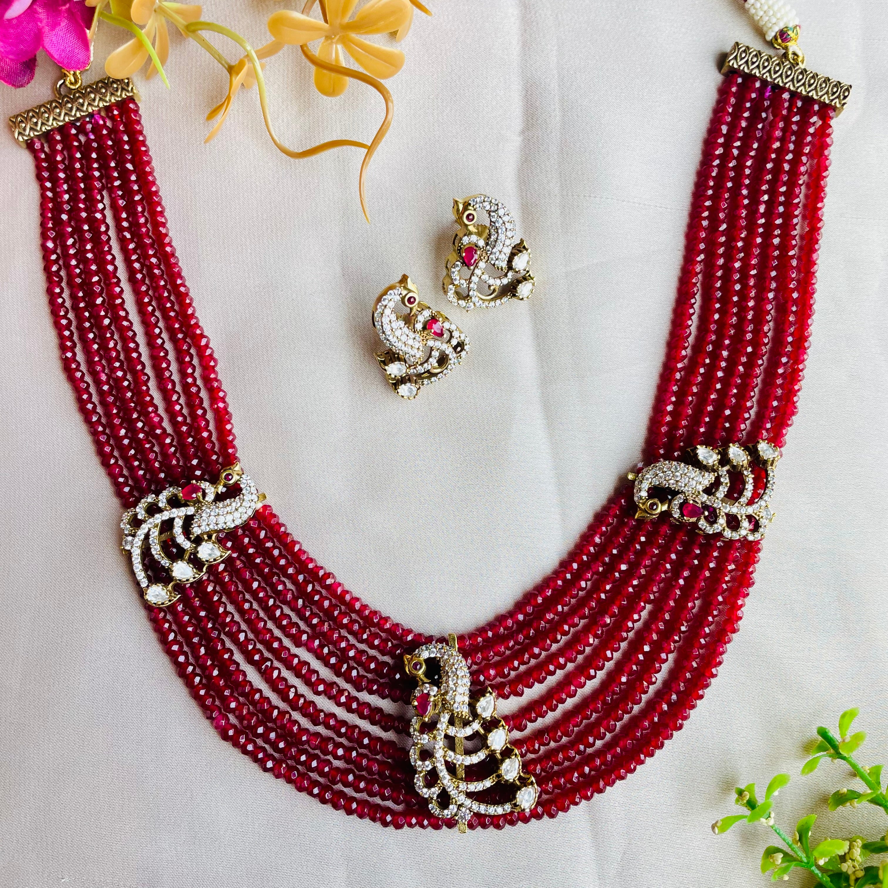 Nayaab kainaat neckpiece