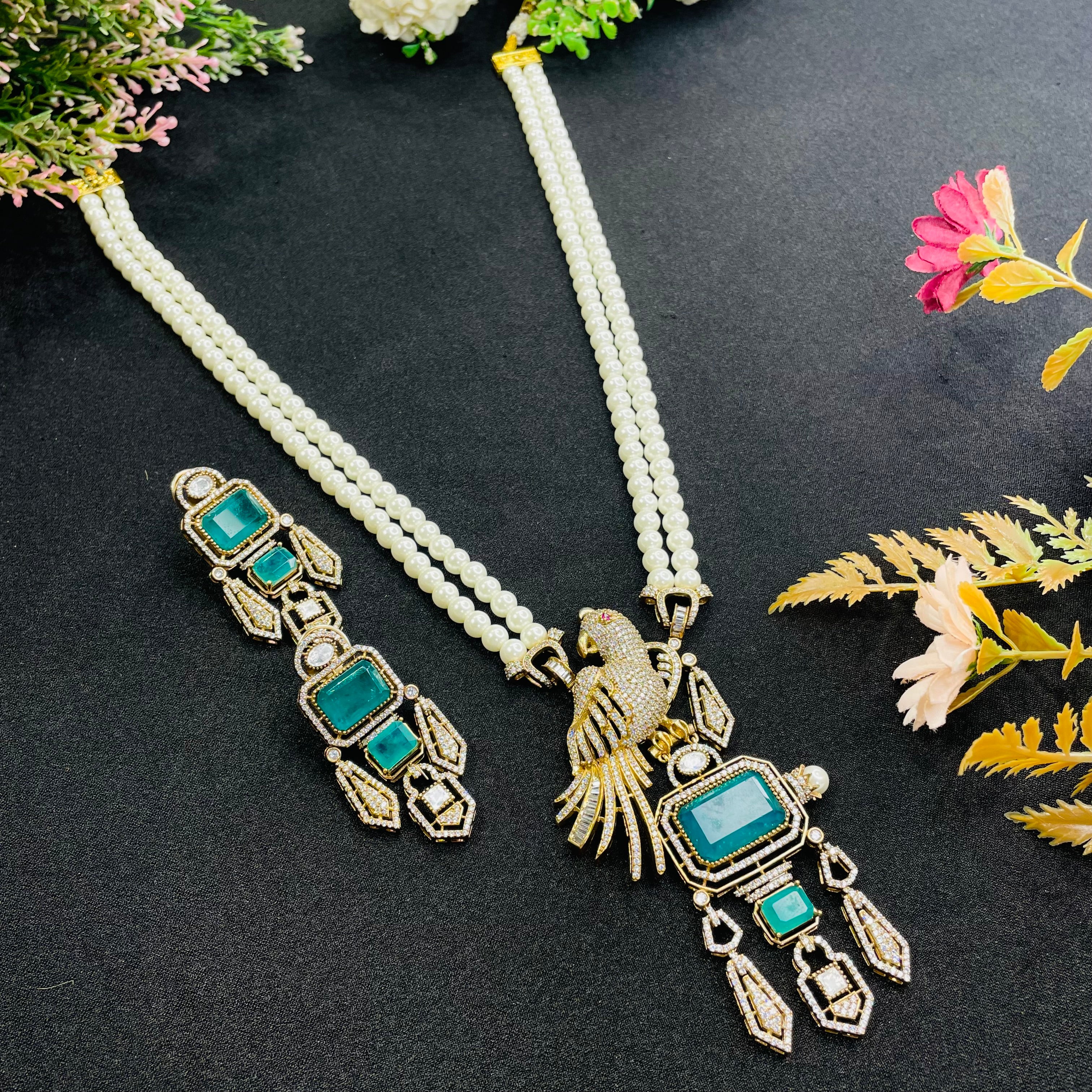 Nayaab Sara Neckpiece