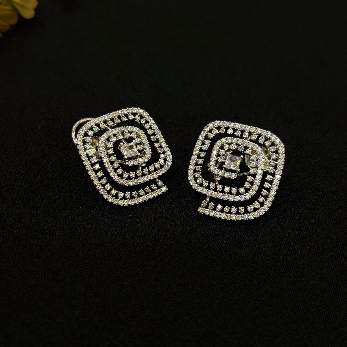 Aarohi Luxe Earrings