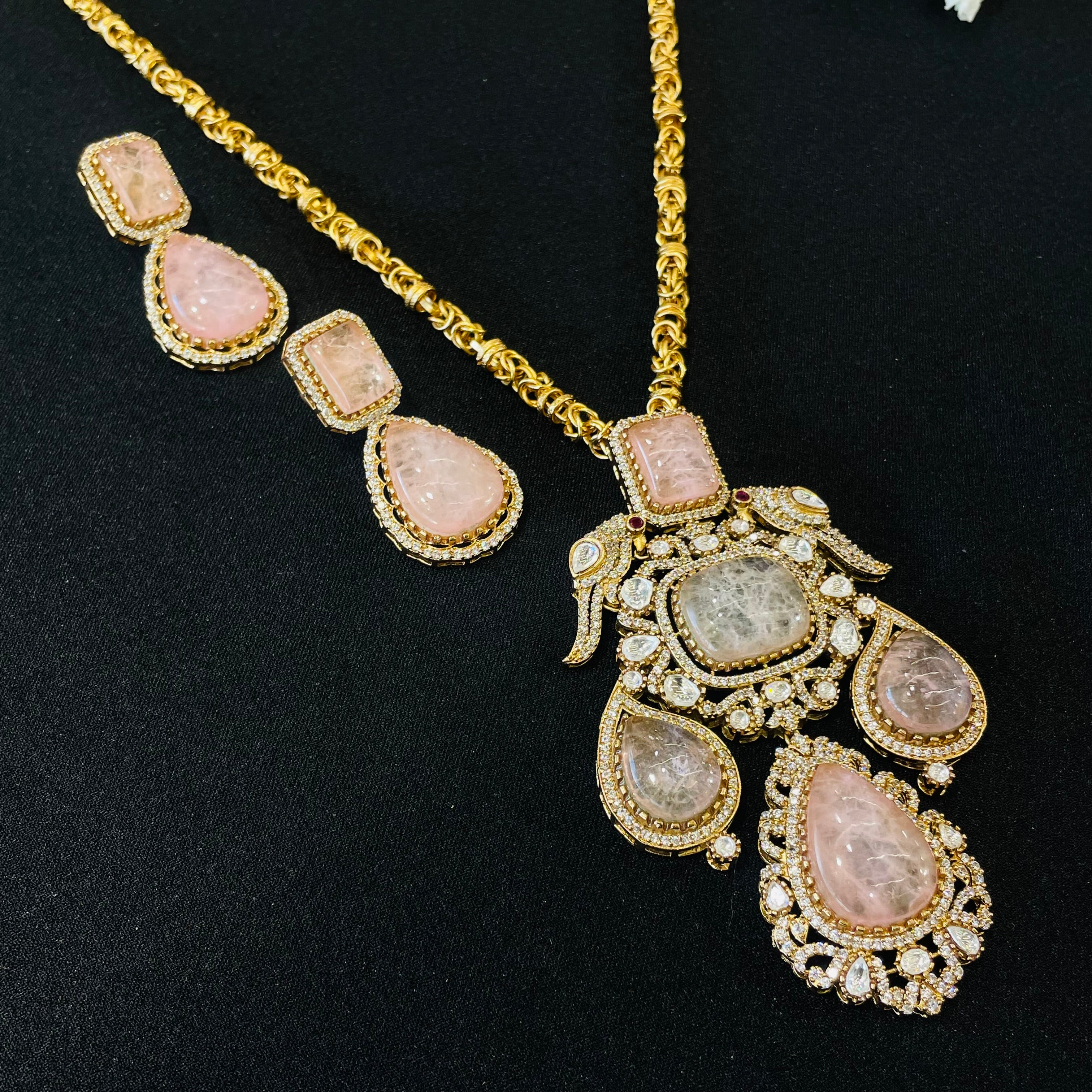 Nayaab Saanvi Neckpiece