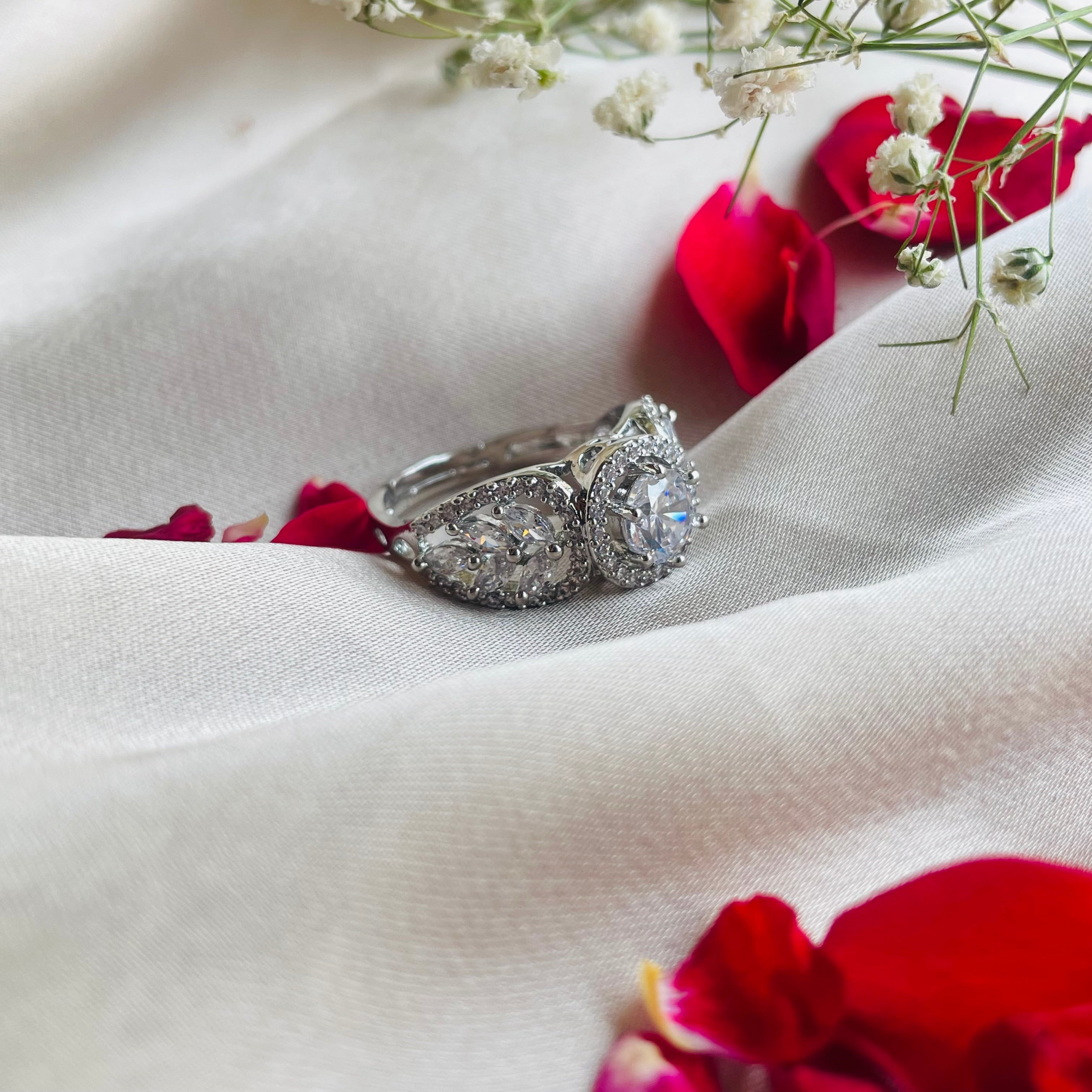 Ad Manvika Ring adjustable