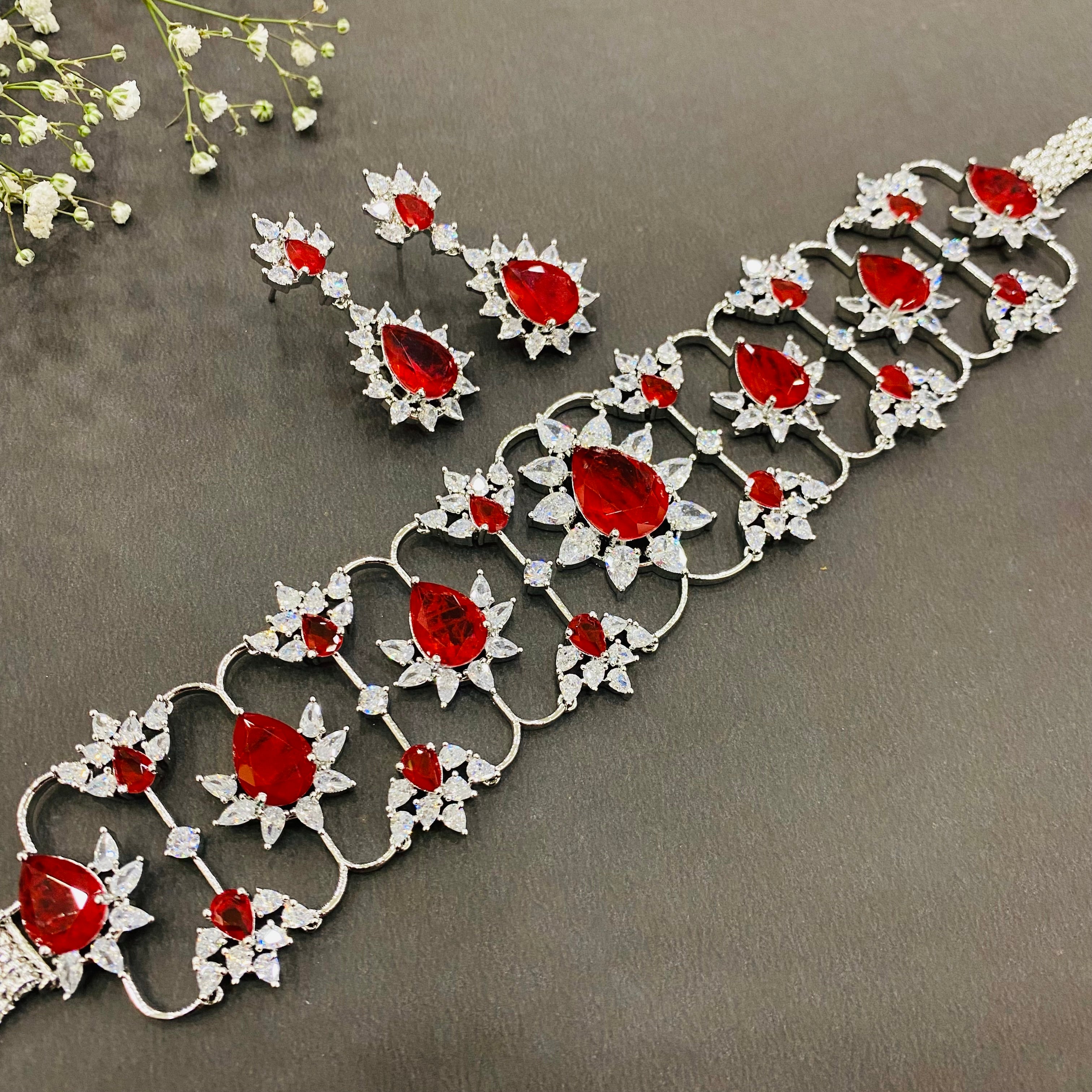 Ad Mira choker