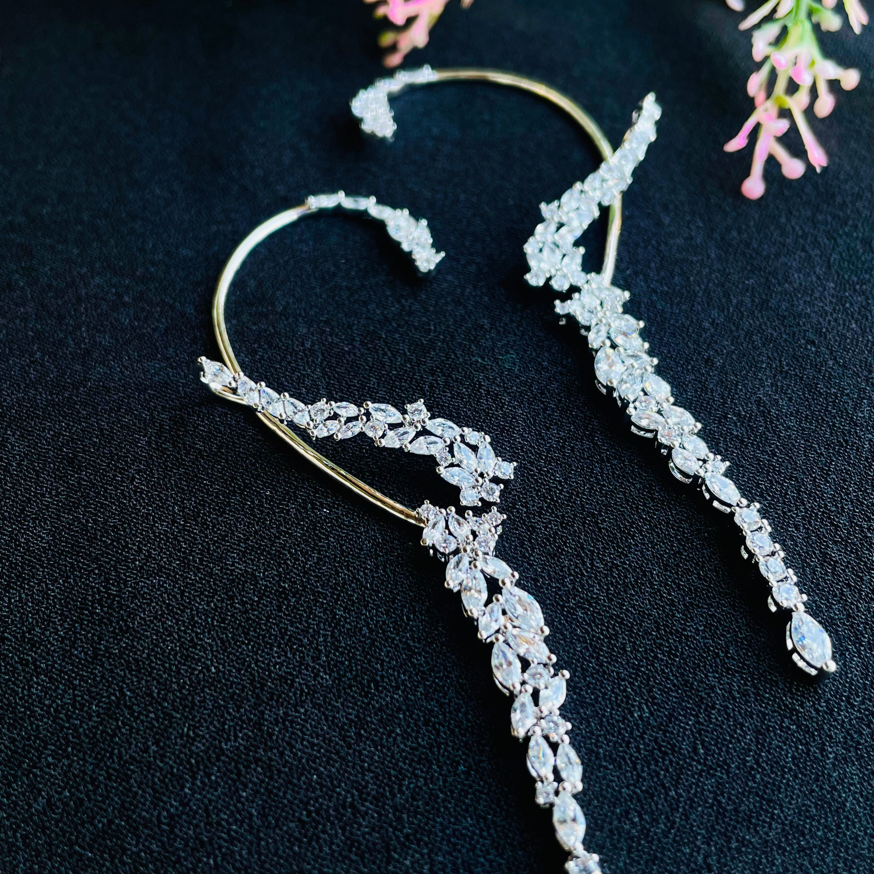 Ad Aria Earcuff