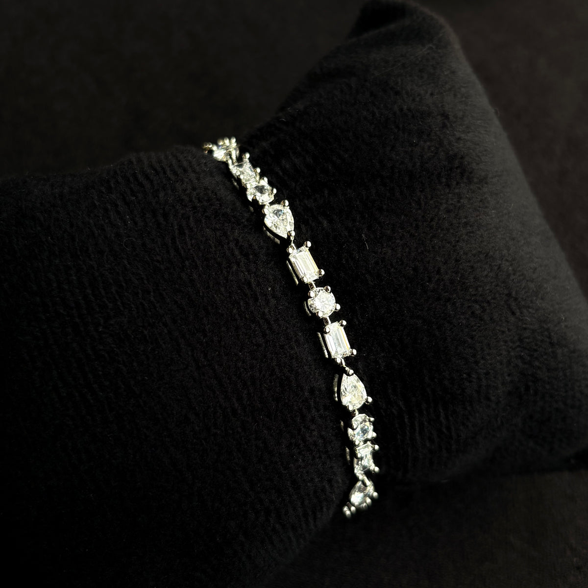 Zivara Crystal Bracelet